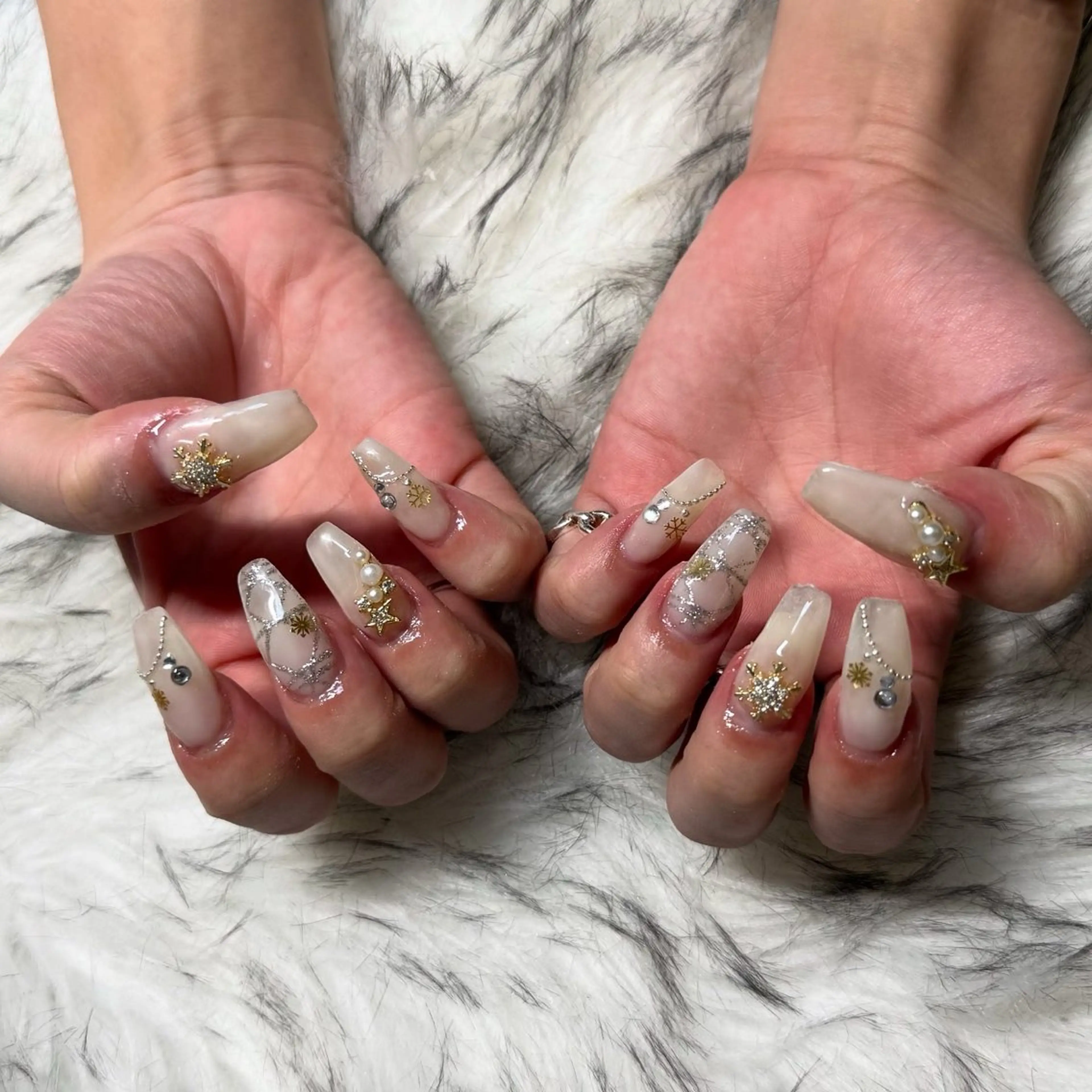 ロング ハンドネイル mao .のネイルデザイン