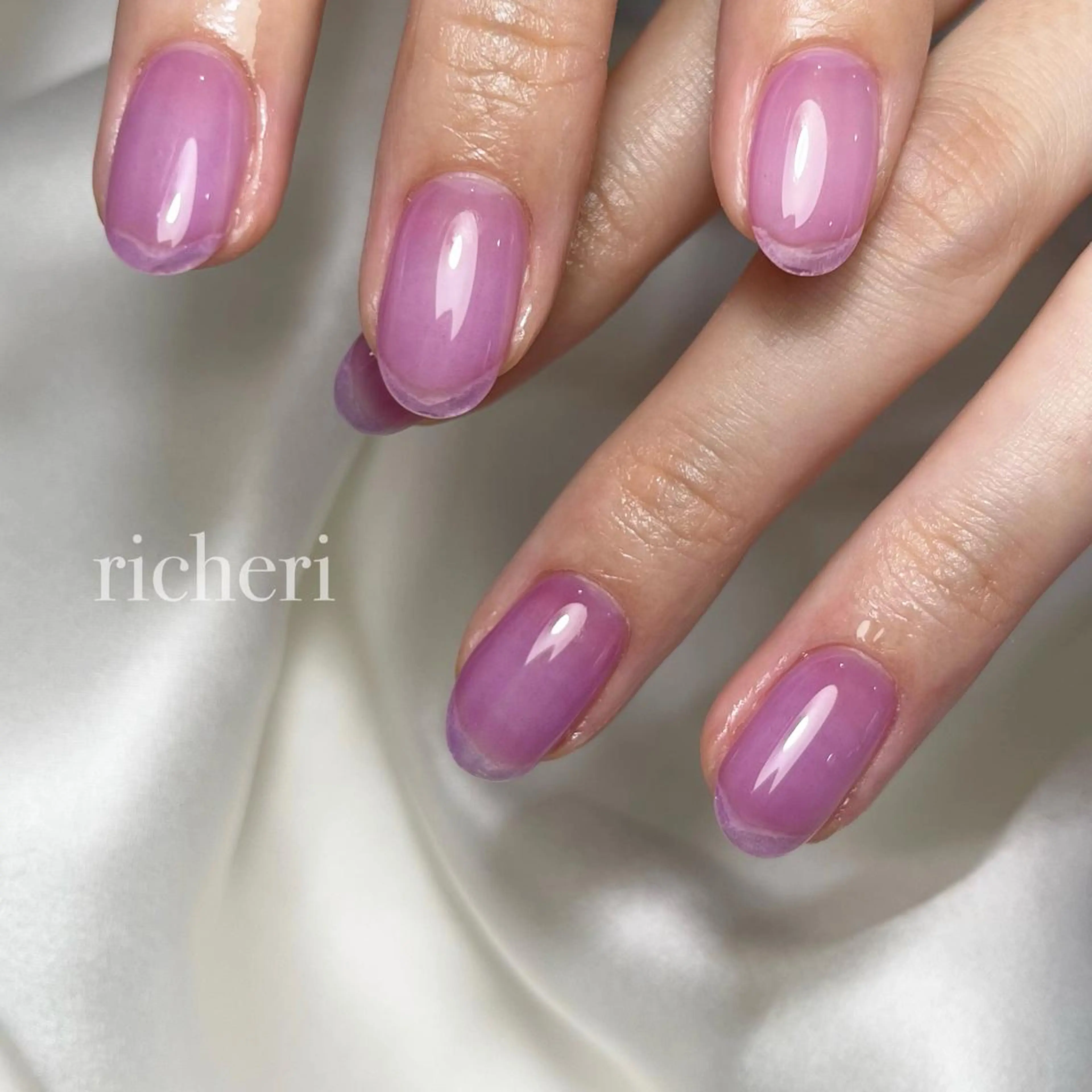 ミディアム ネイル ハンドネイル richeri beautyのエステ・リラクイメージ