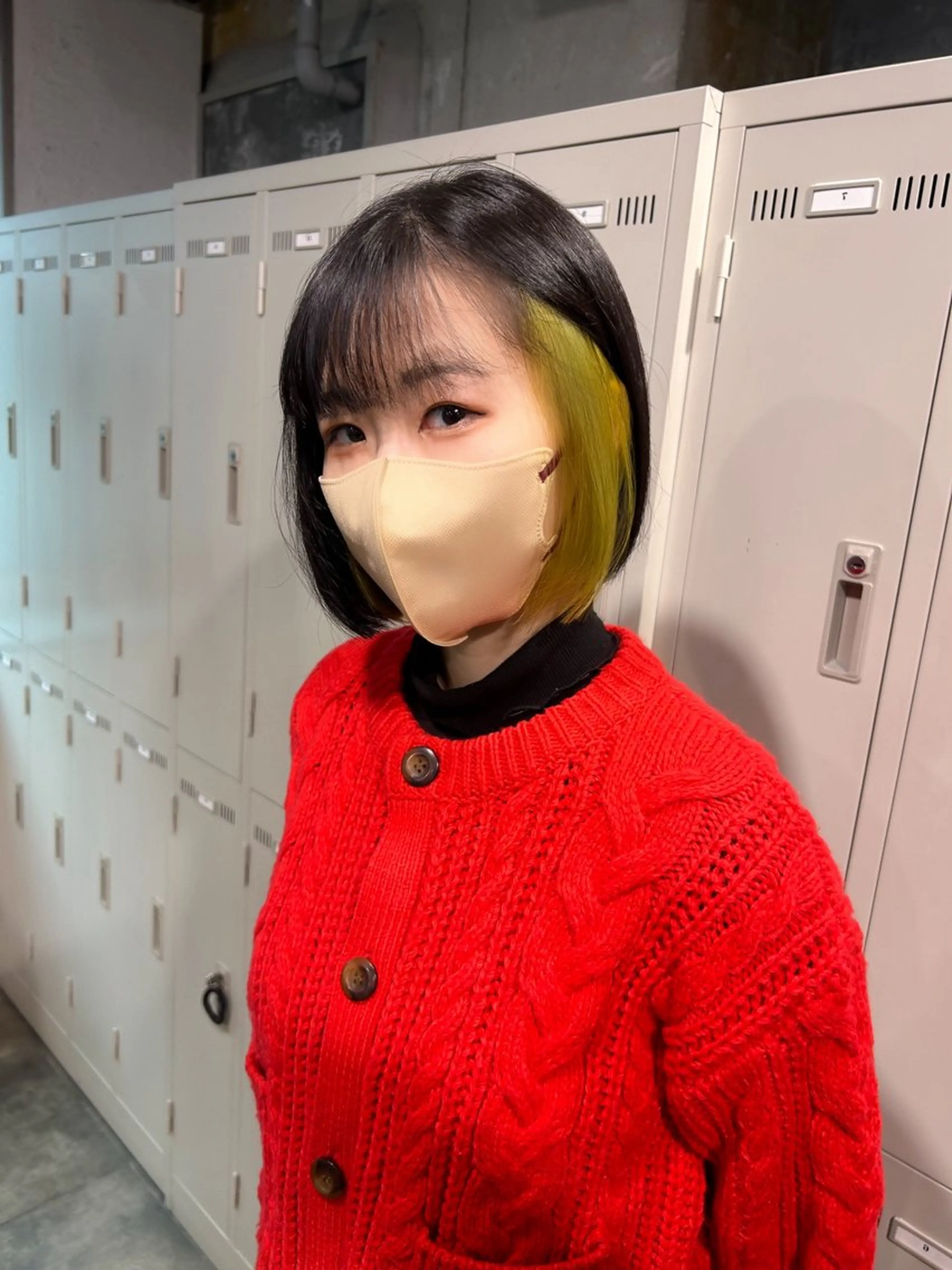 ショート カラー 切りっぱなしボブ イヤリングカラー ハイトーンカラー ボブ 【縮毛矯正ブリーチ】 MANATO🌈のヘアスタイル