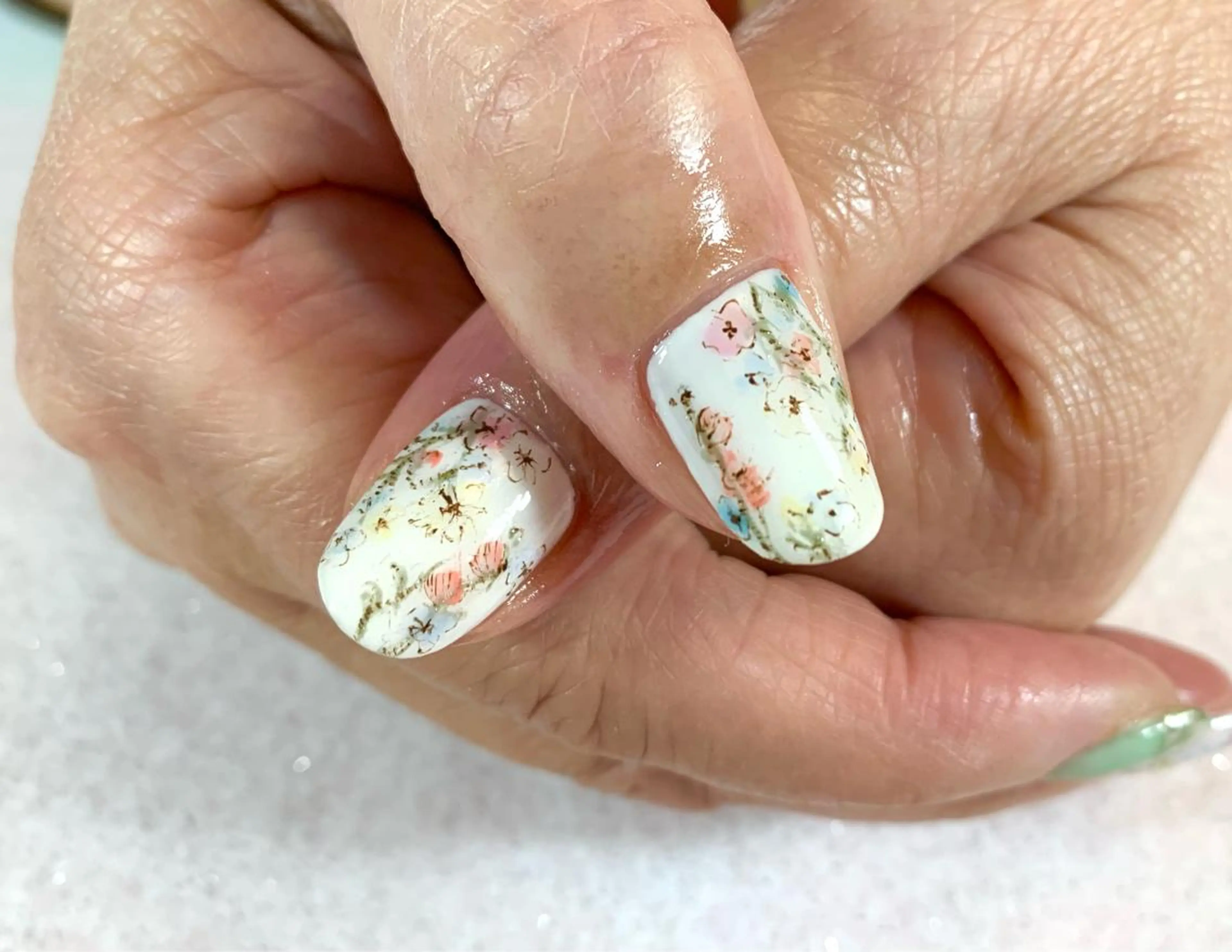 ネイル ハンドネイル 手塚 里奈のネイルデザイン