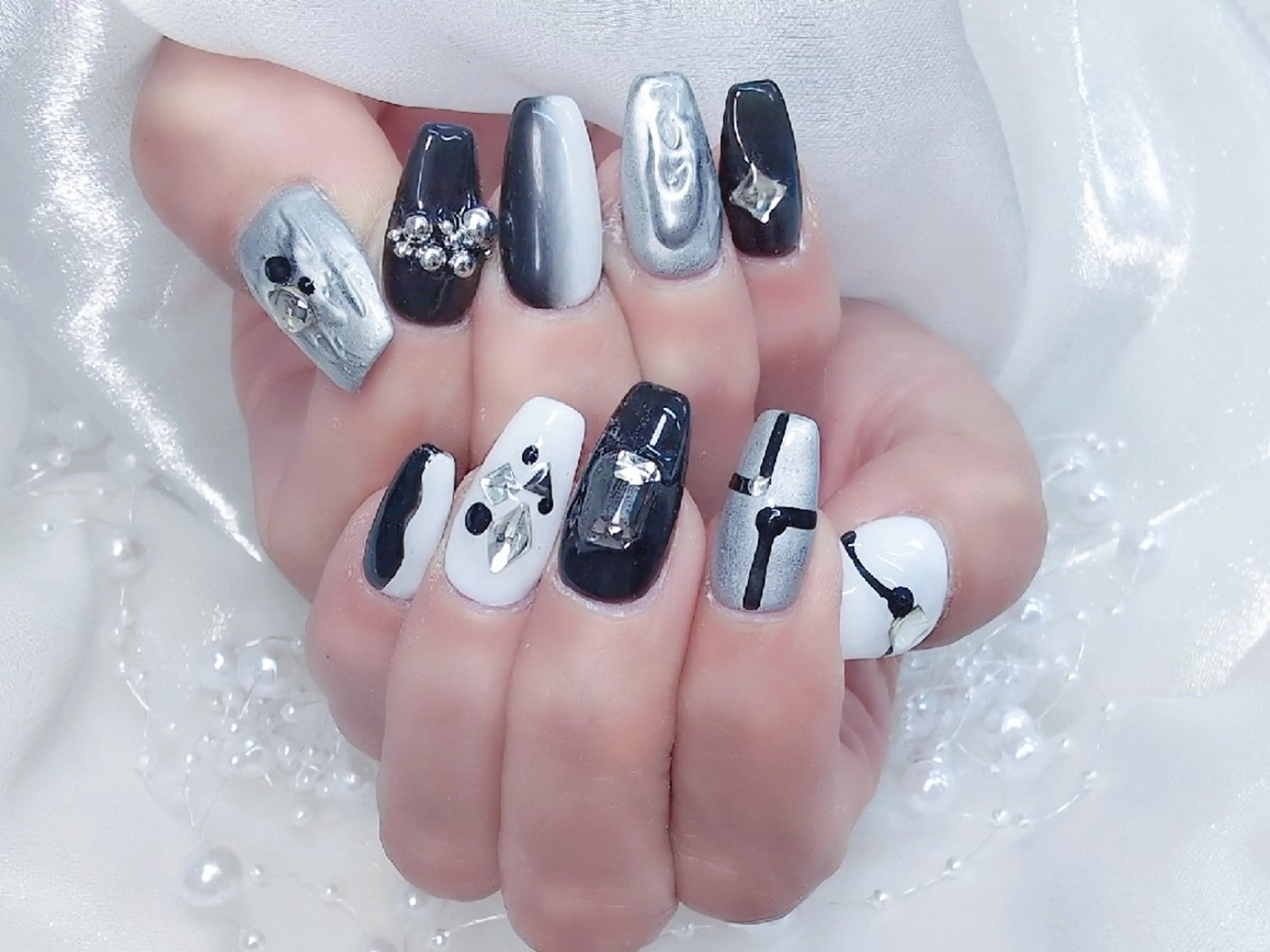 ネイル 長さ出し フラッシュネイル フレンチネイル キラキラネイル ラメ(グリッター) Chouette Nailのネイルデザイン