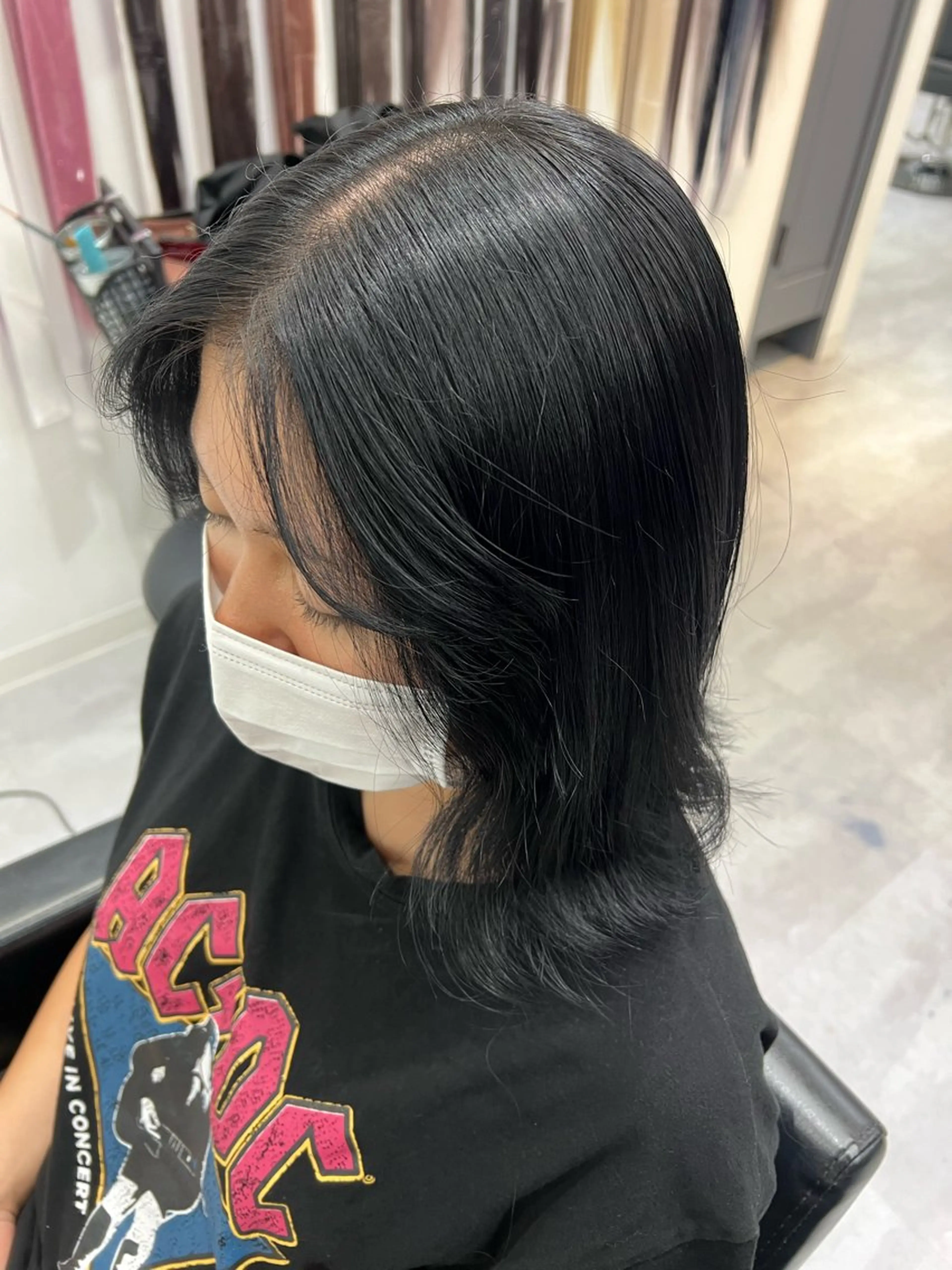 ショート カラー 黒髪 ブルーカラー ブルーブラック 透明感カラー 学生 ショート/ウルフ カットモデル募集のヘアスタイル