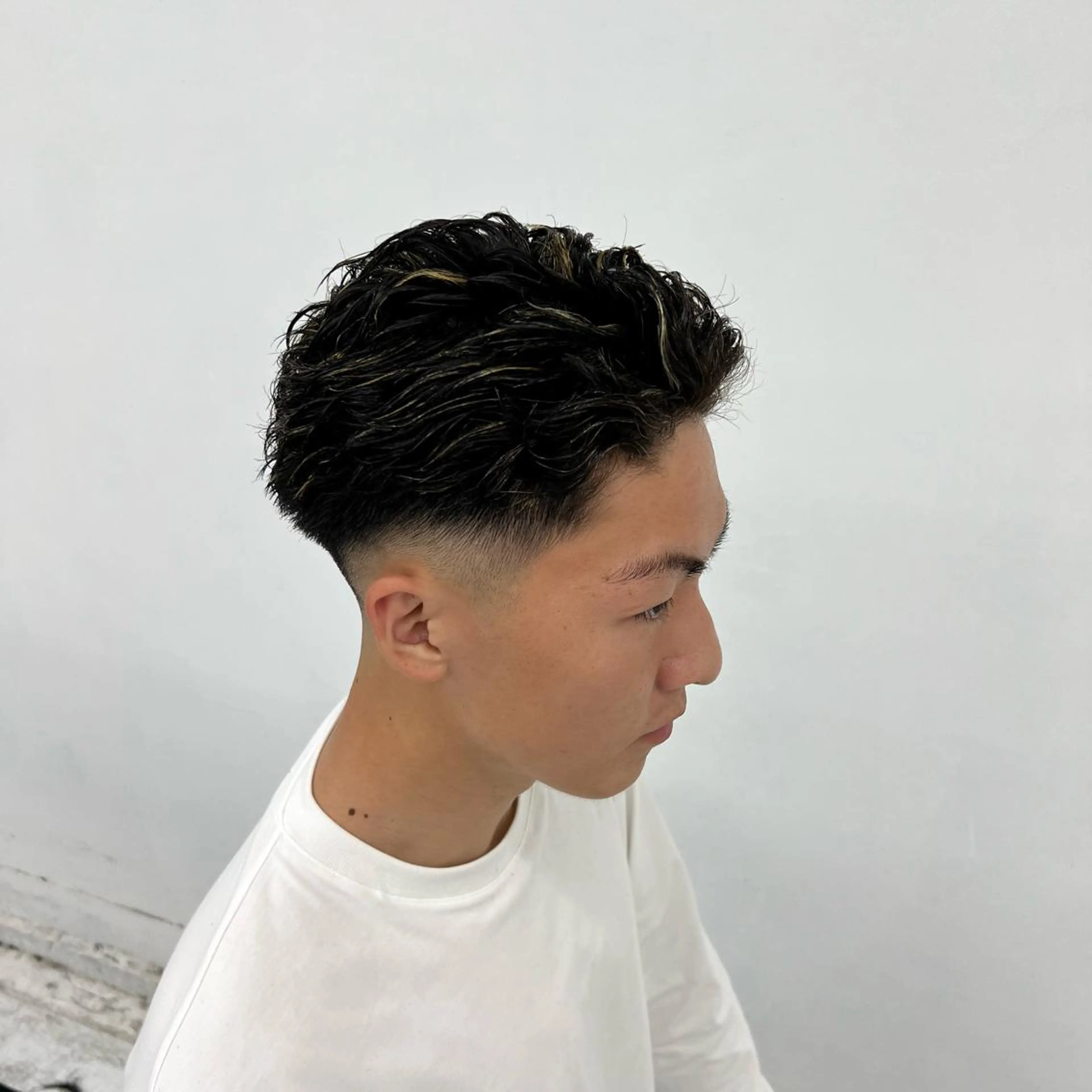 ショート カラー パーマ 豊崎 佑輔のヘアスタイル