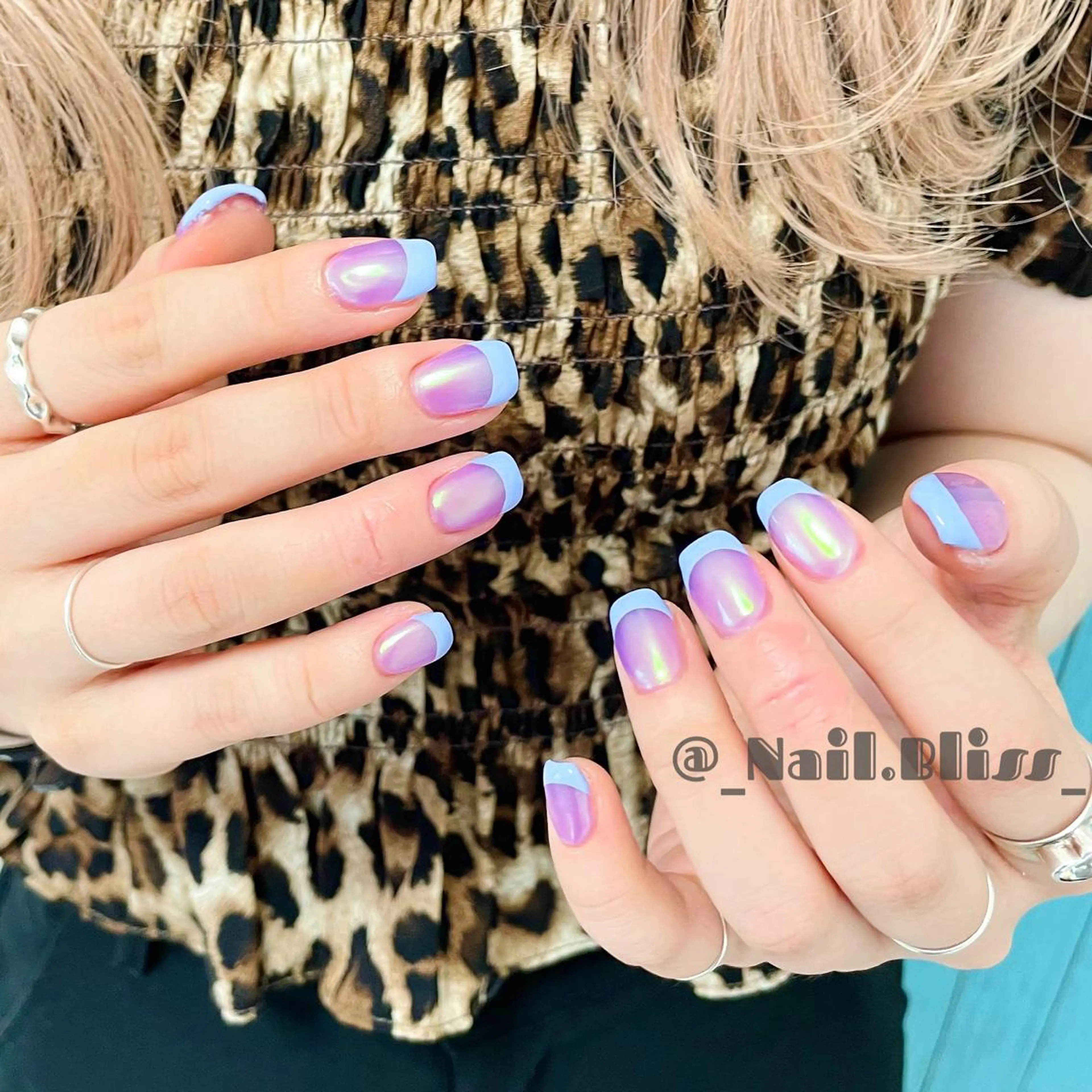 ネイル オーロラネイル フレンチネイル ハンドネイル NAIL BLISSのネイルデザイン