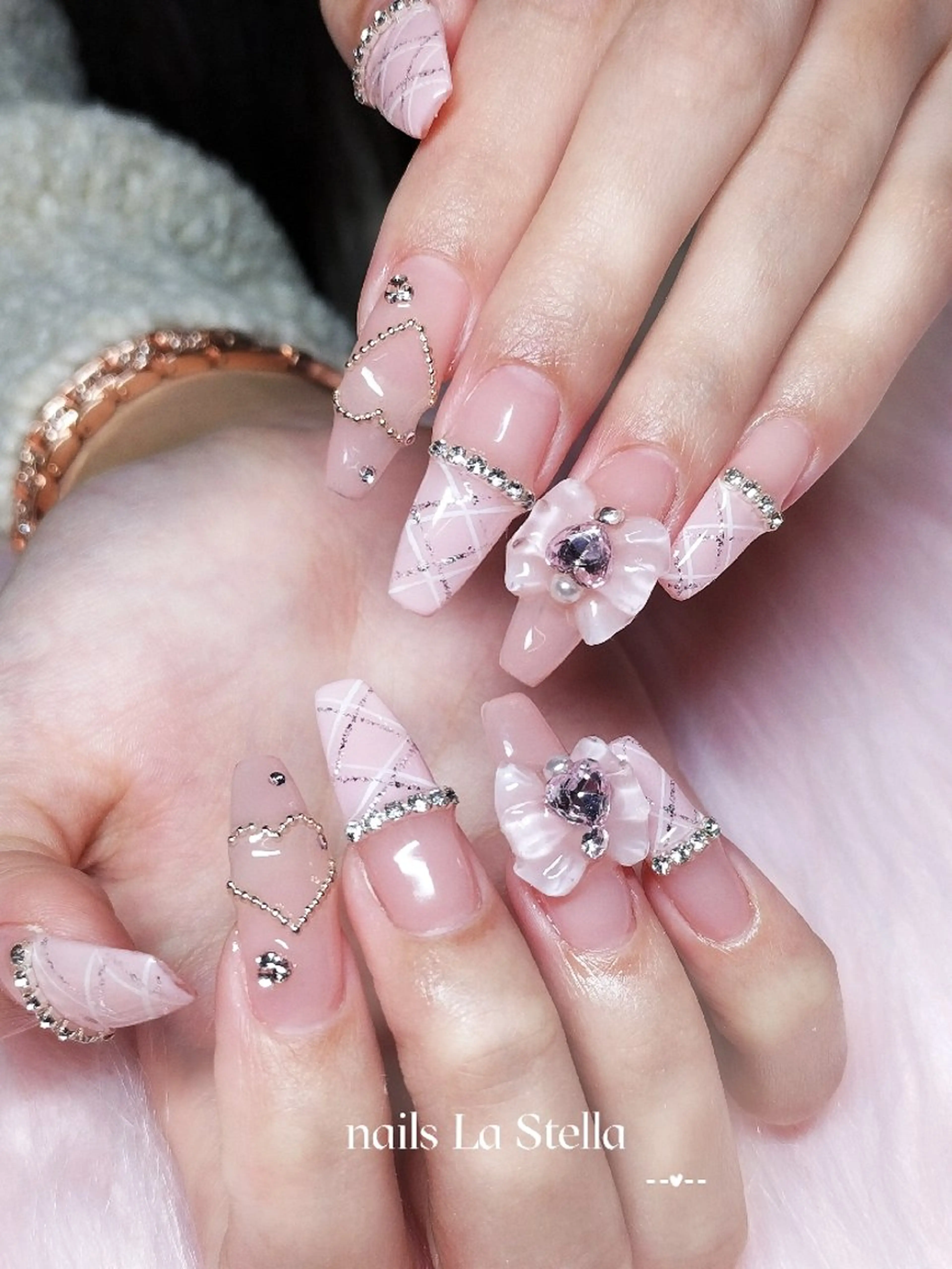 ネイル ハート 持ち込み ワンカラーネイル リボン シンプルネイル ネイルサロン  STELLAのネイルデザイン