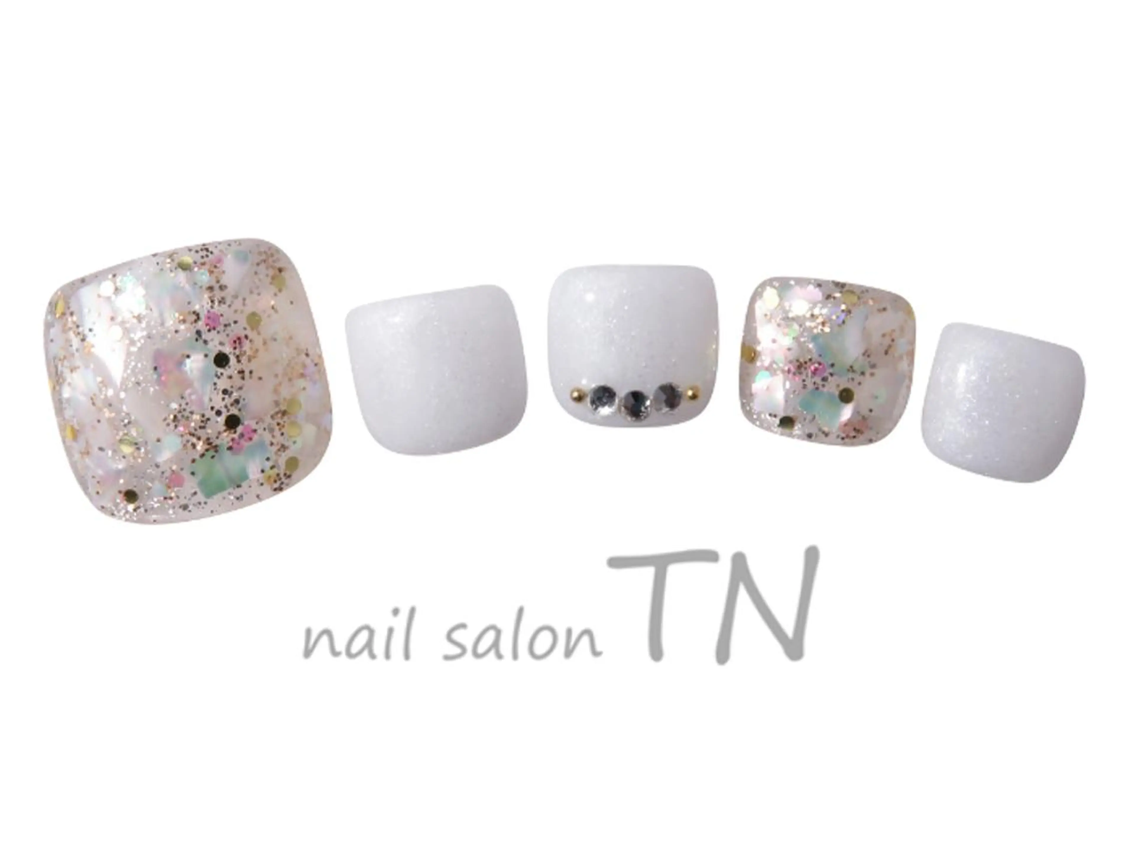 ネイル 寺嶋 ひなのネイルデザイン