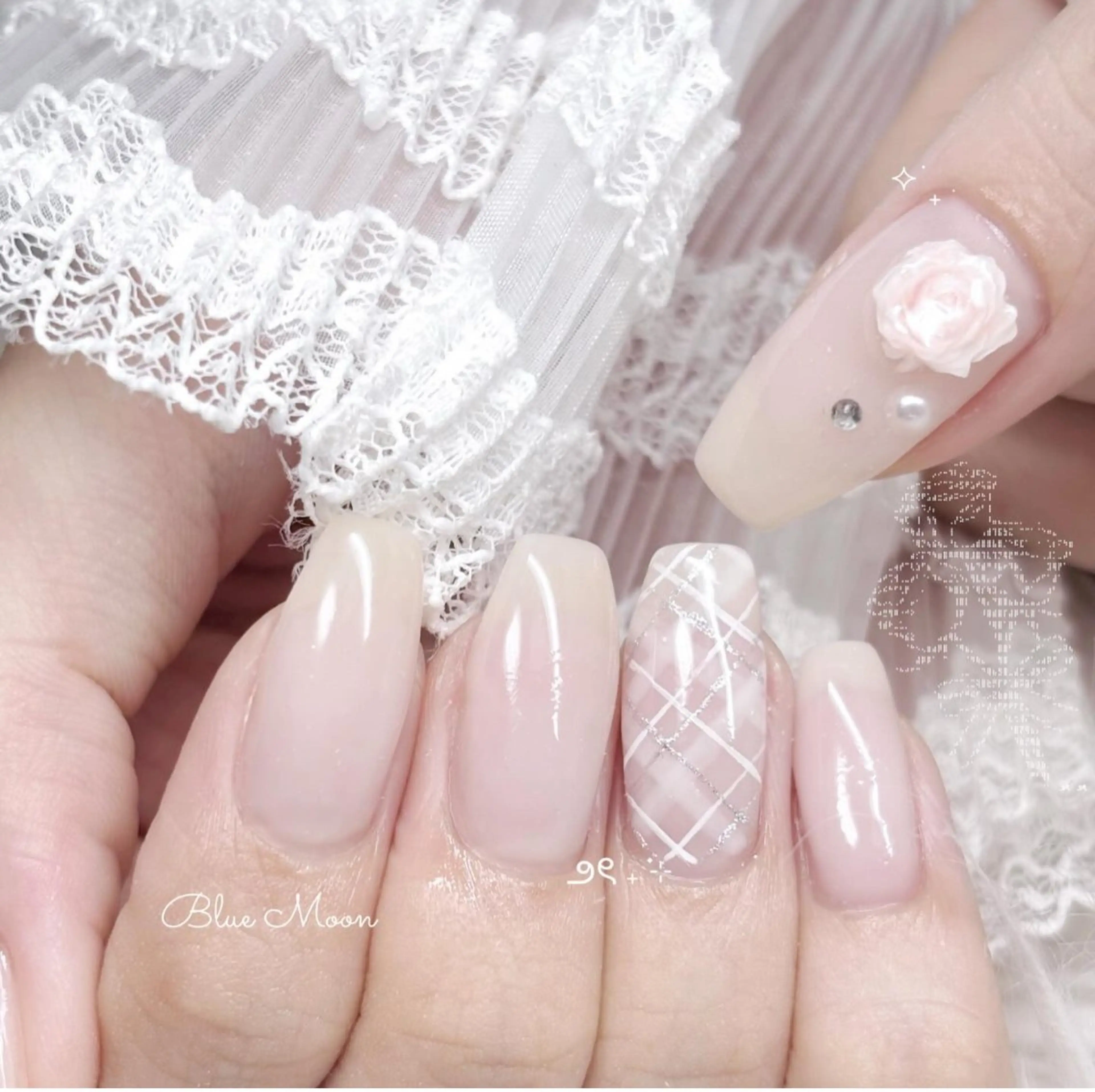 ネイル ハンドネイル フットネイル ハンドケア nail salon Blue Moonのネイルデザイン