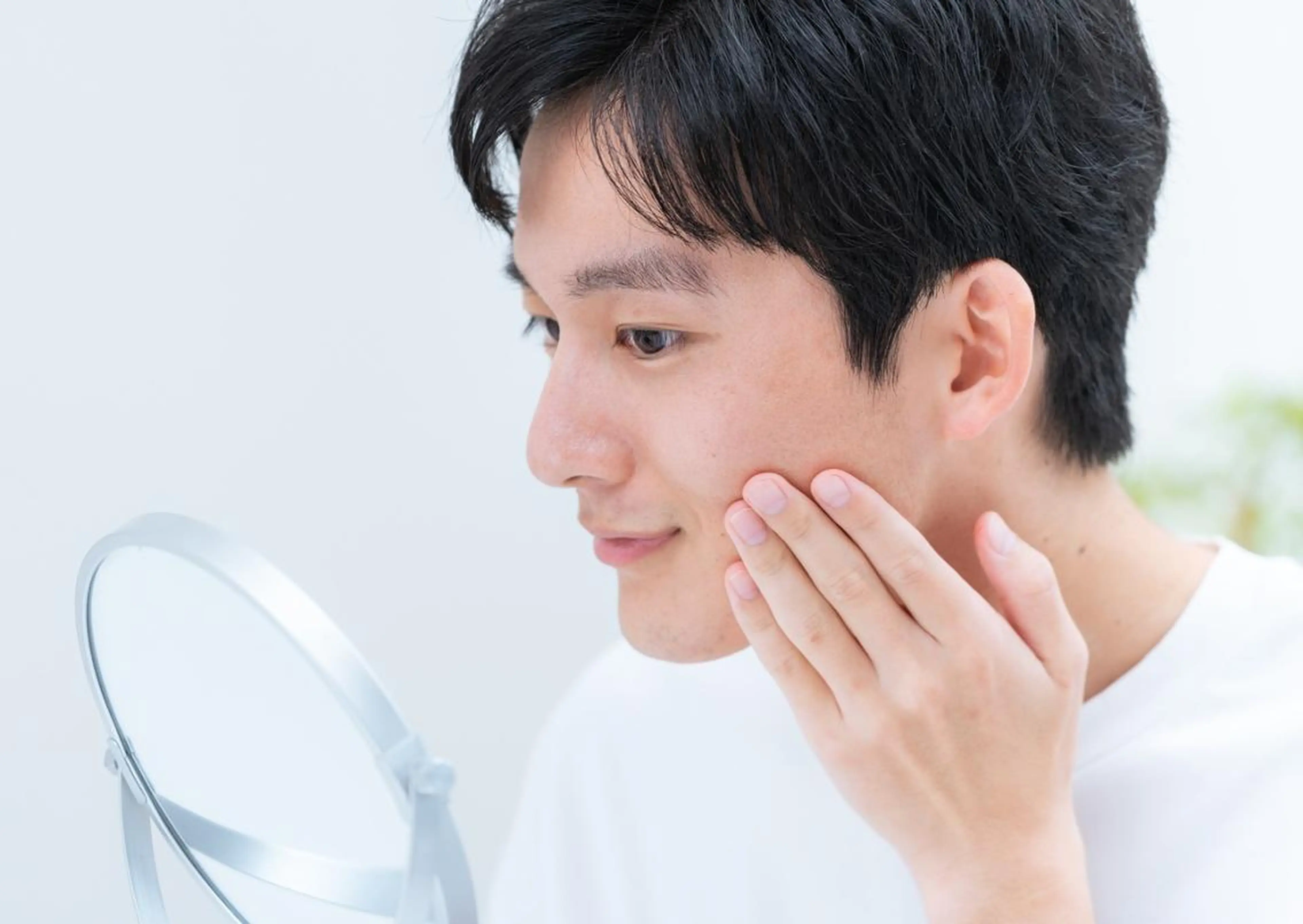 【メンズ専用】ボツボツ黒々毛穴だけではない！清潔感あふれる健康美肌　～メンズフォト美肌フェイシャル～の写真