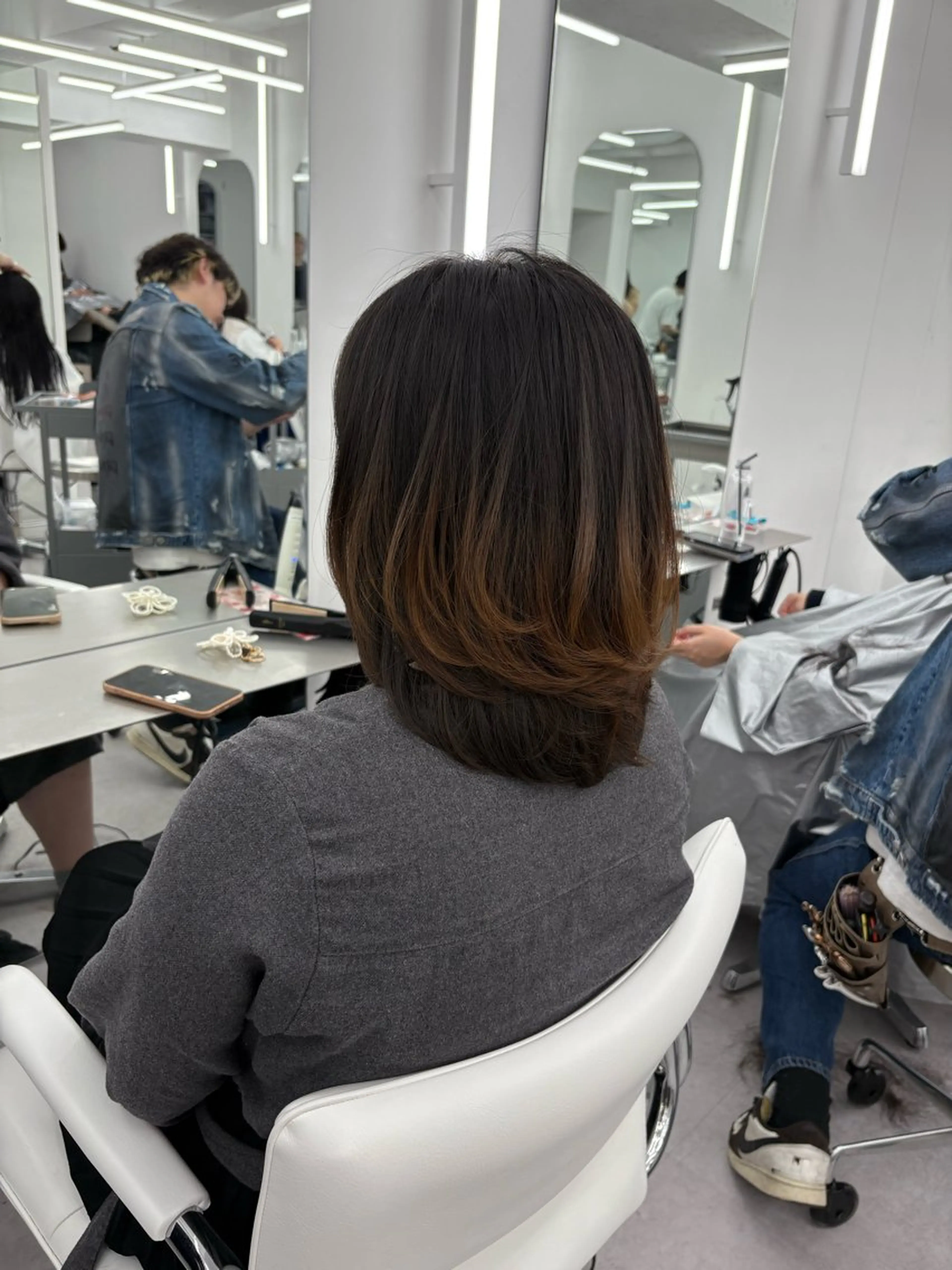 ミディアム 韓国ヘア/レイヤー/ 顔まわり足立遥奈のヘアスタイル