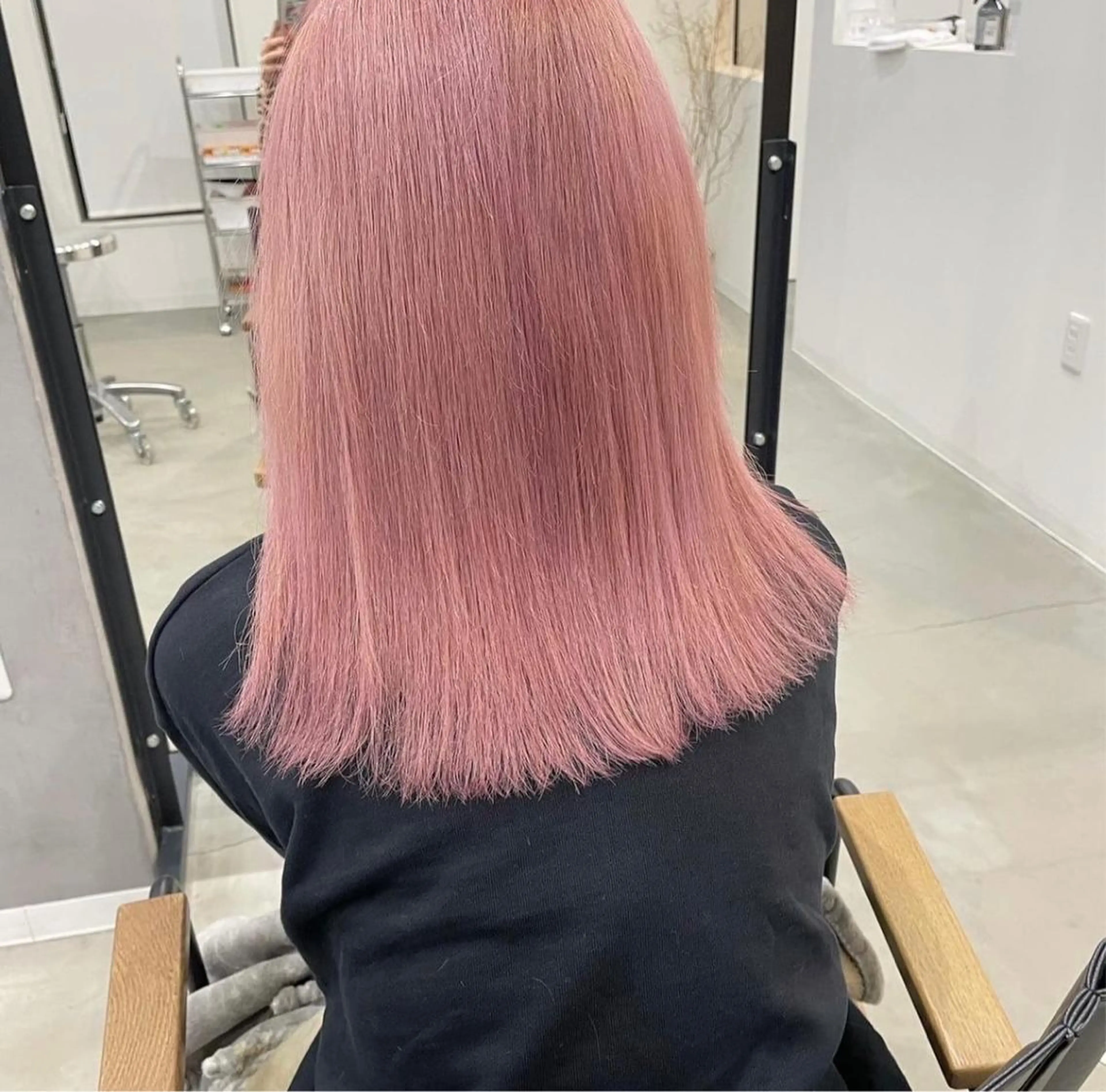 セミロング ヘアカラー 【🥀履歴修正🥀】 ハイトーン職人/拓真のヘアスタイル