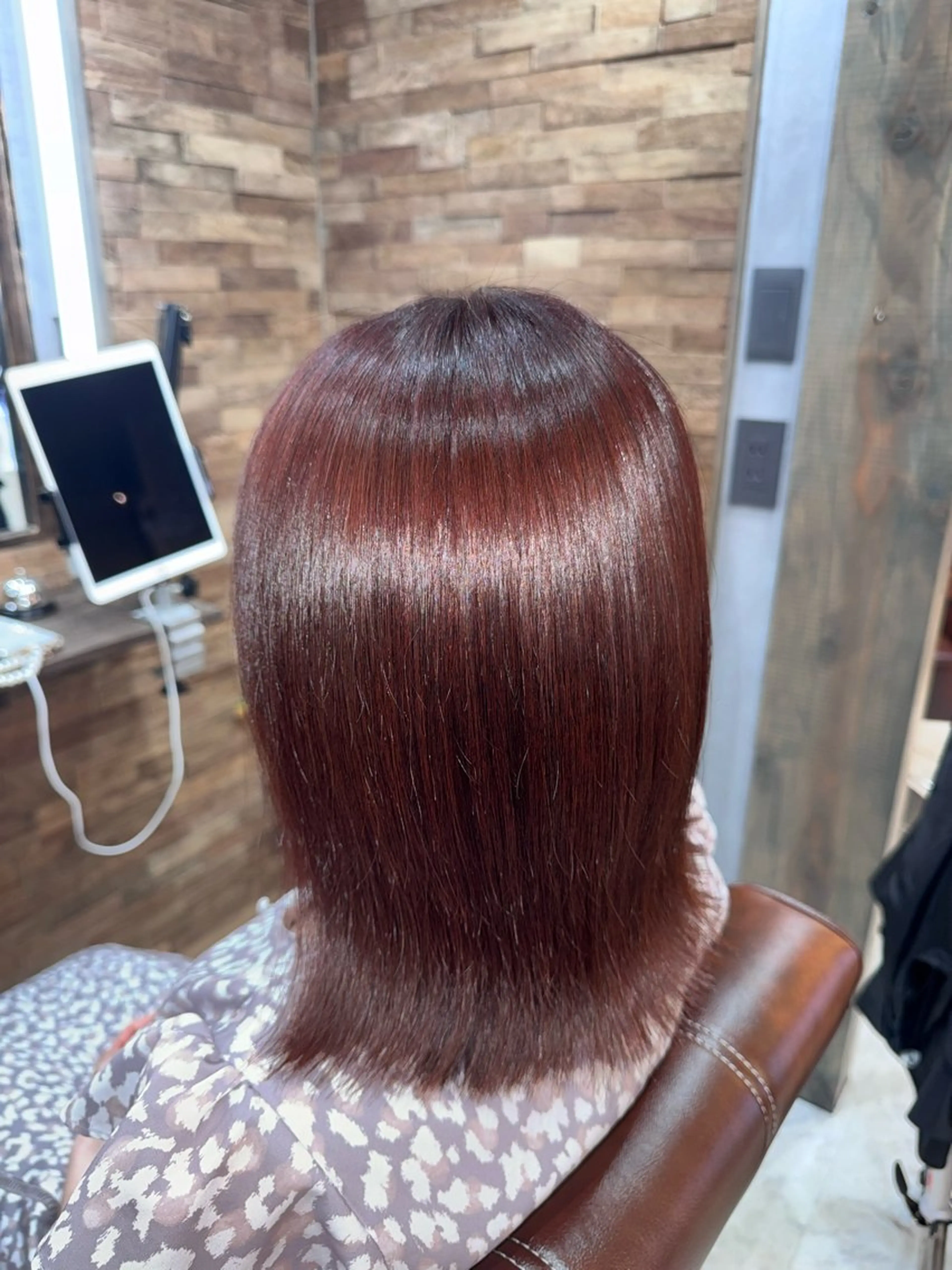 ミディアム ピンクブラウン カット ヘアカラー トリートメント 多賀 順平のヘアスタイル