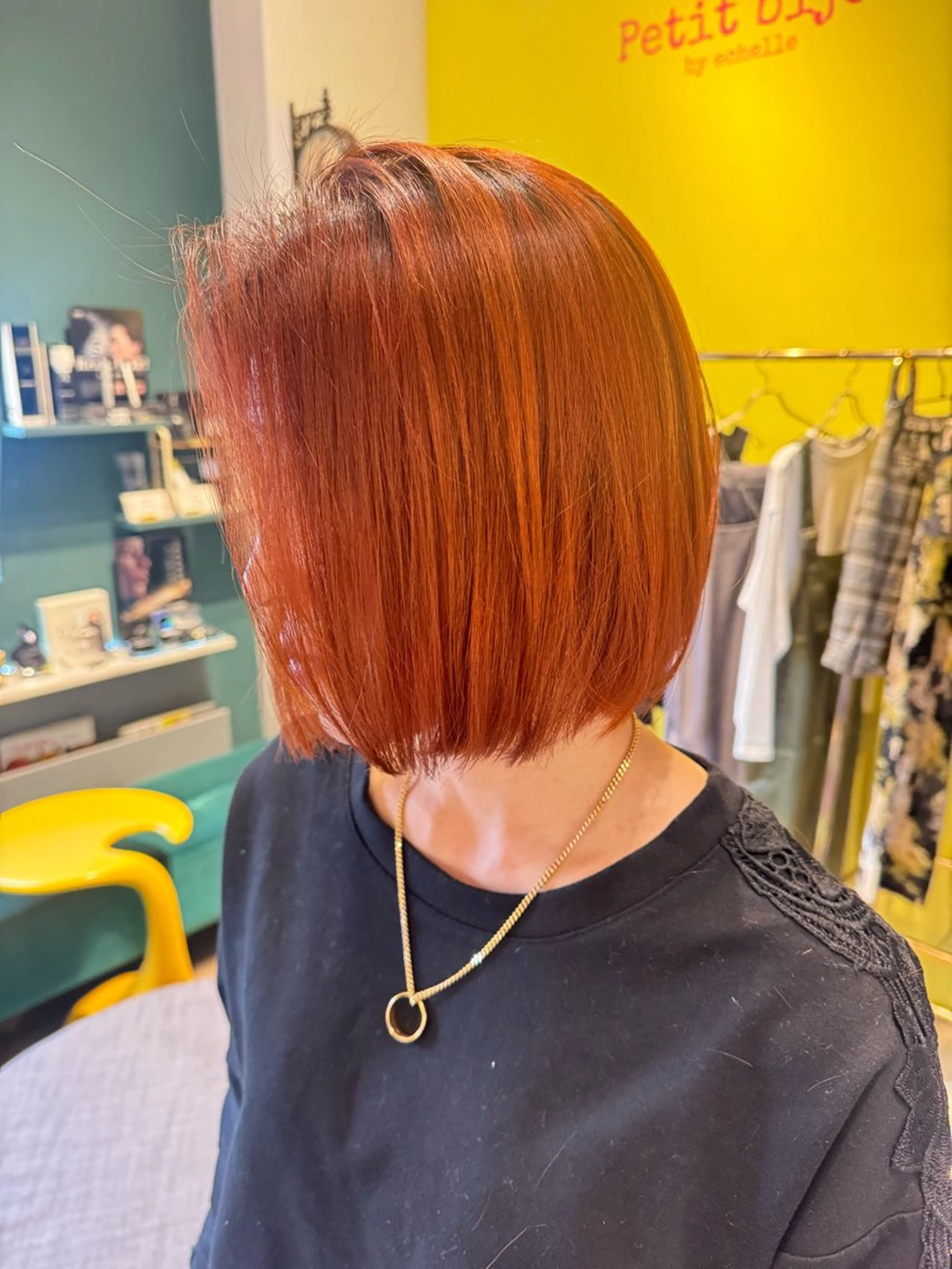 ショート カラー ブリーチ オレンジ echelle🦋 【似合わせ】さくらのヘアスタイル