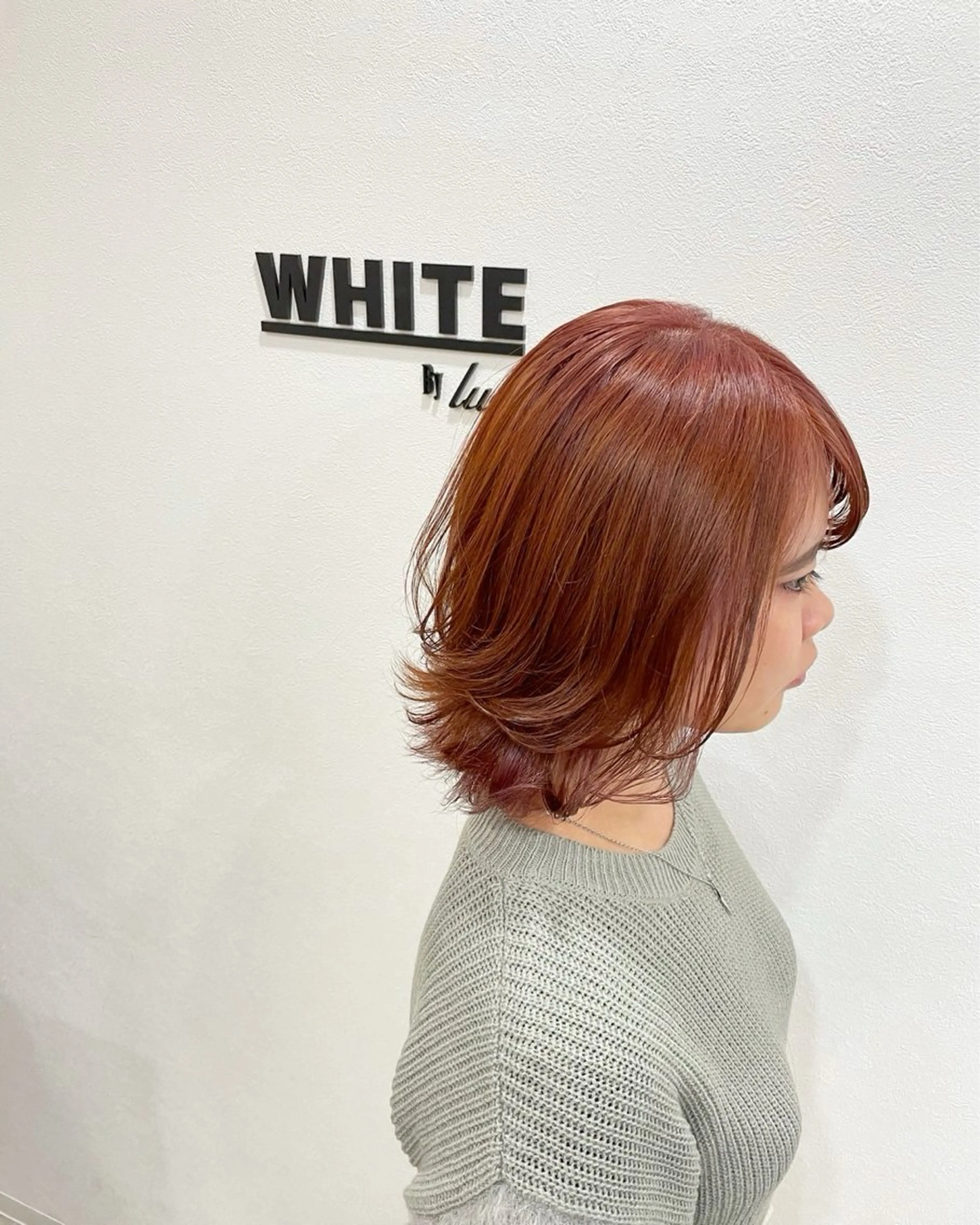 ミディアム カラー 西 千穂乃のヘアスタイル