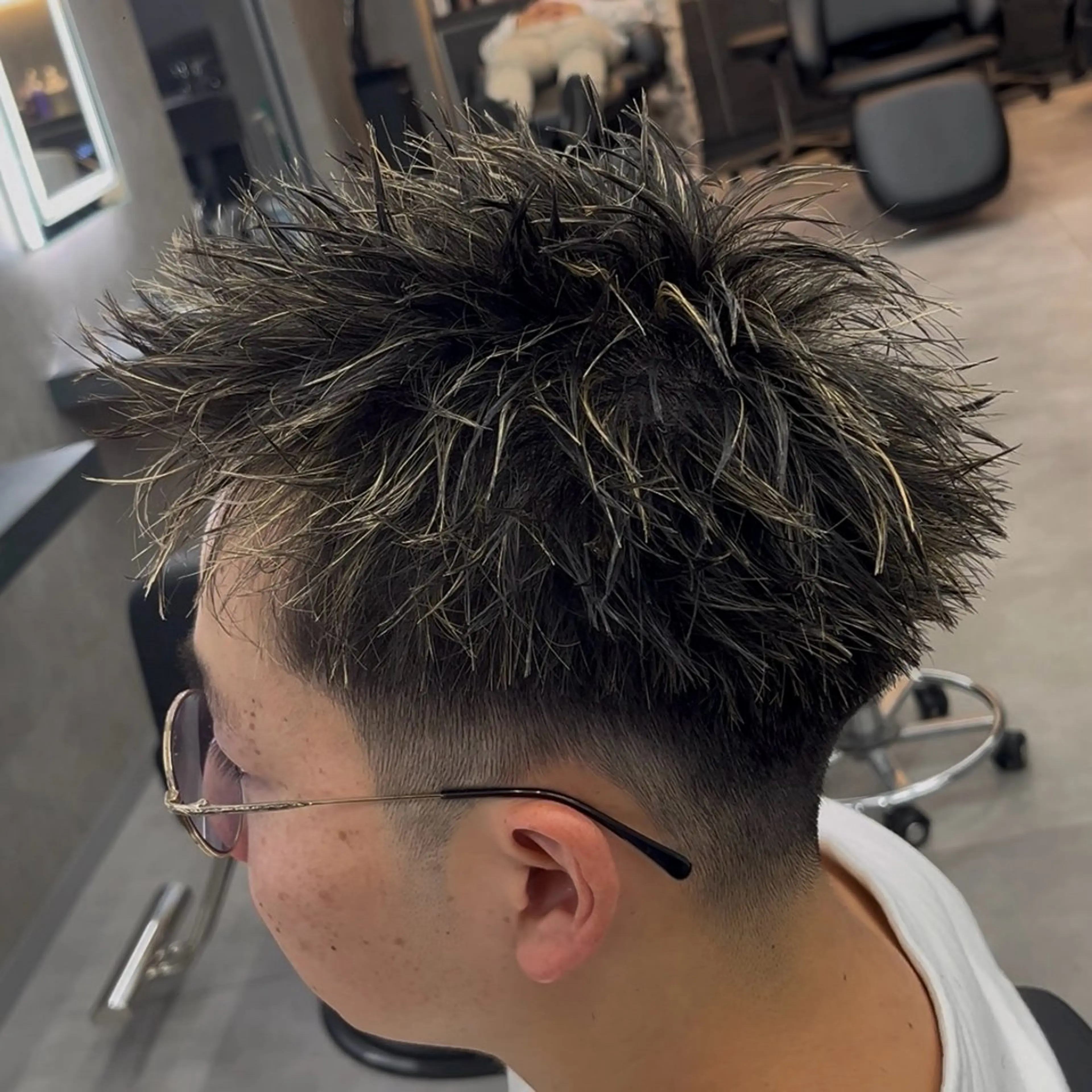 ショート カラー ヘアアレンジ メンズ メンズメッシュ メッシュ カット ヘアカラー 【札幌メンズ特化】 🔥RIKU🔥のヘアスタイル