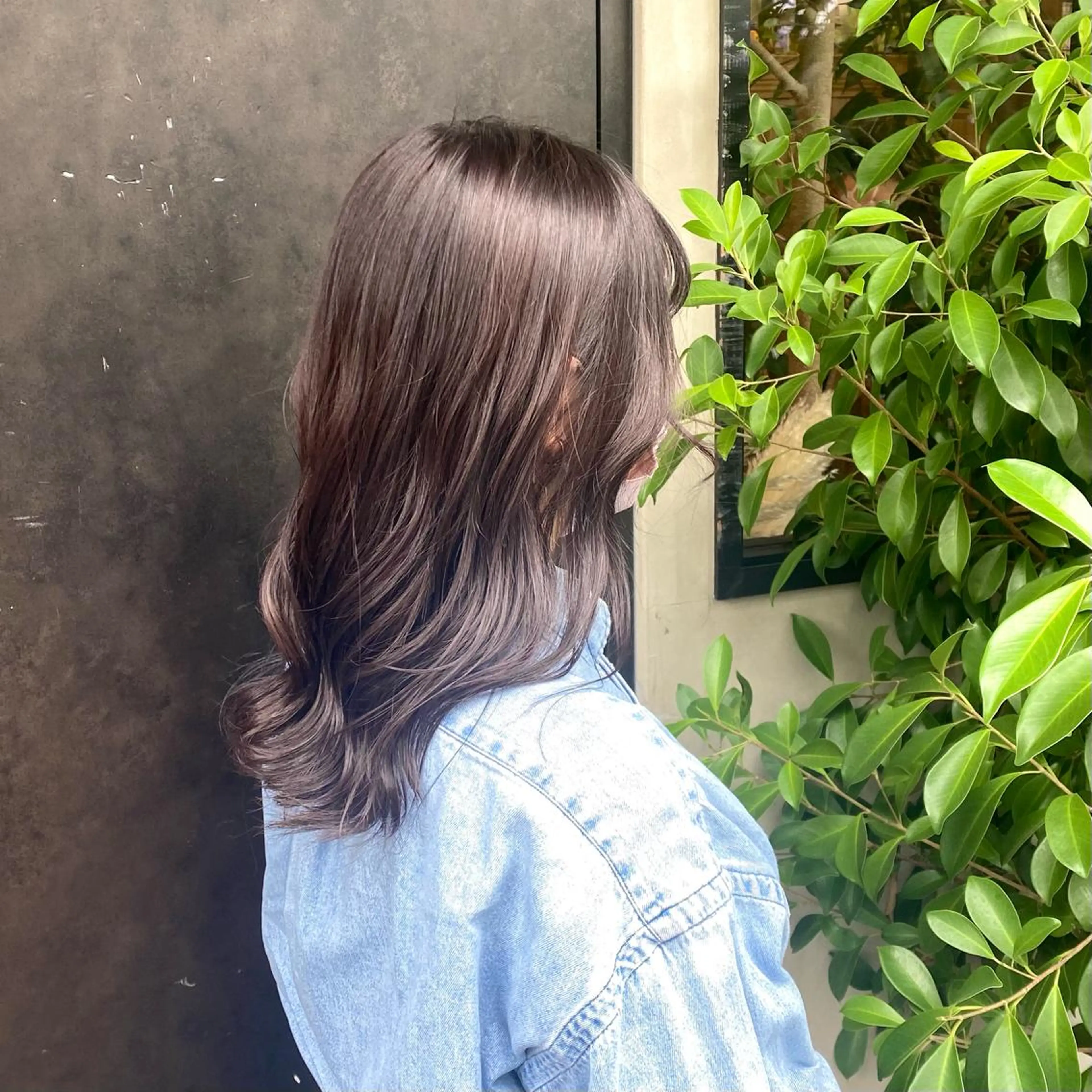 セミロング カット ヘアカラー トリートメント 比嘉 陽のヘアスタイル