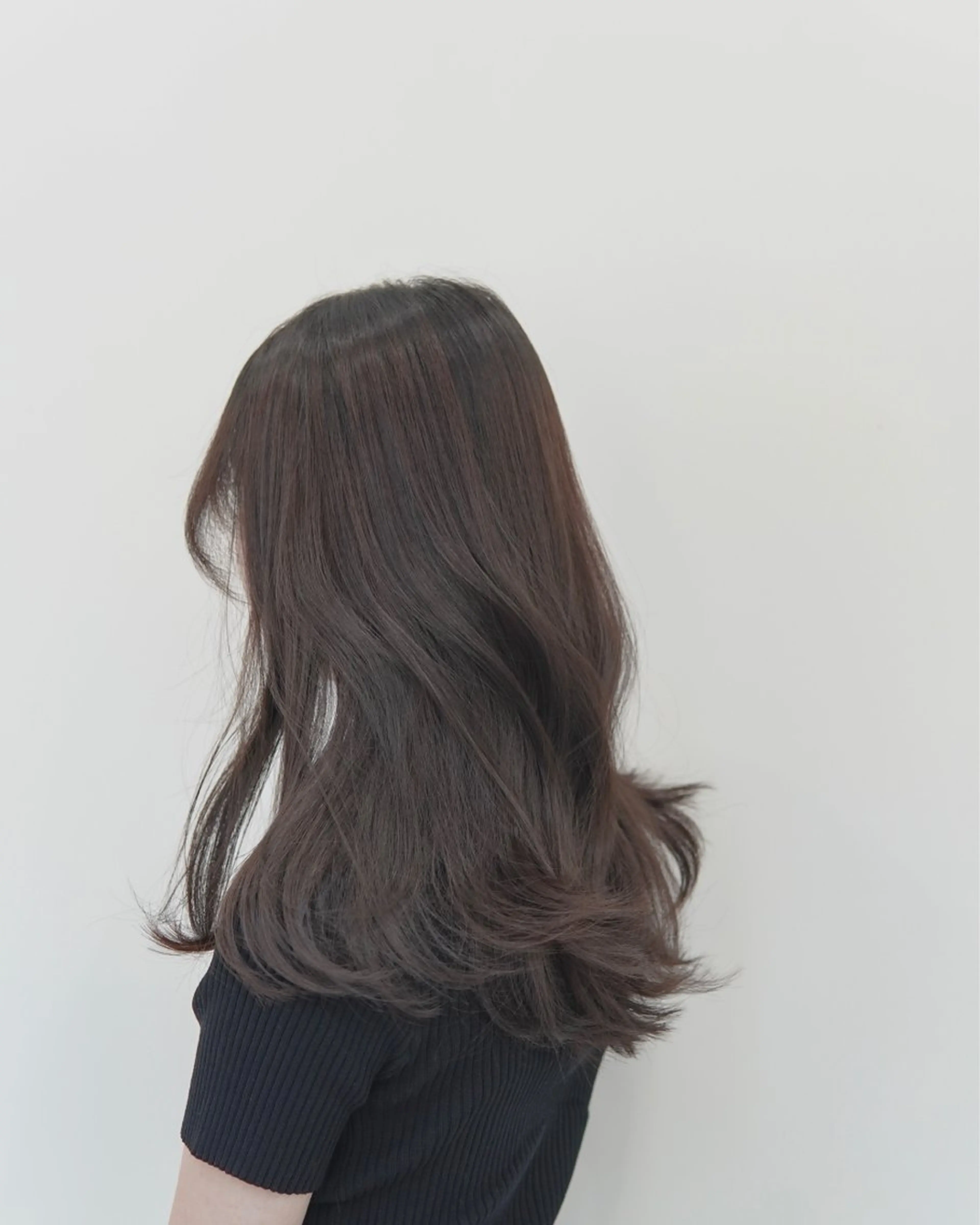 ミディアム カラー レイヤーカット ローレイヤー カット ヘアカラー トリートメント ミタニ/髪質改善 /レイヤーカットのヘアスタイル