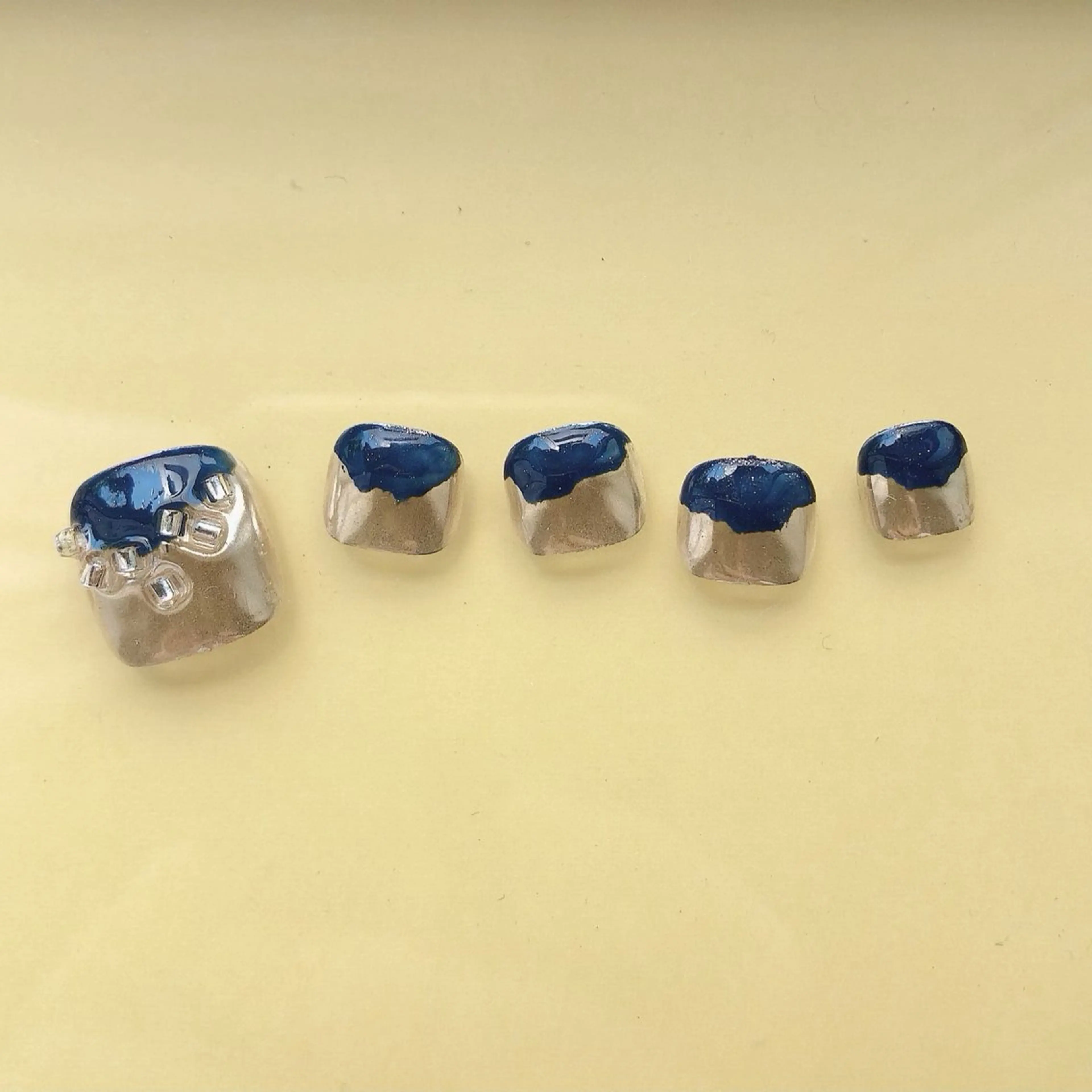 ネイル mano nella manoのネイルデザイン