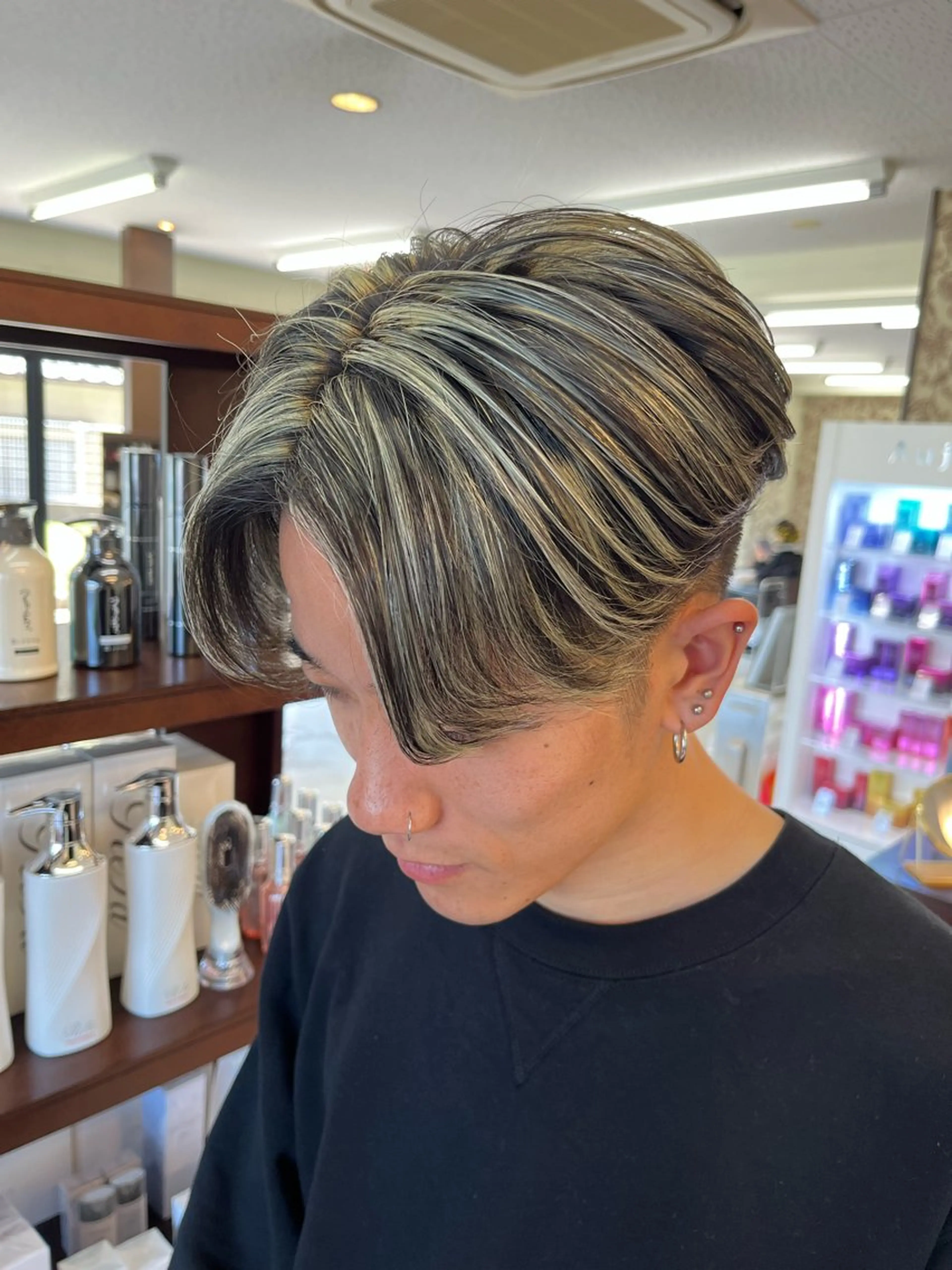 ショート メンズ センターパート 顔周りカット 樋口智士/倉敷/中庄 /縮毛矯正/髪質改善のヘアスタイル