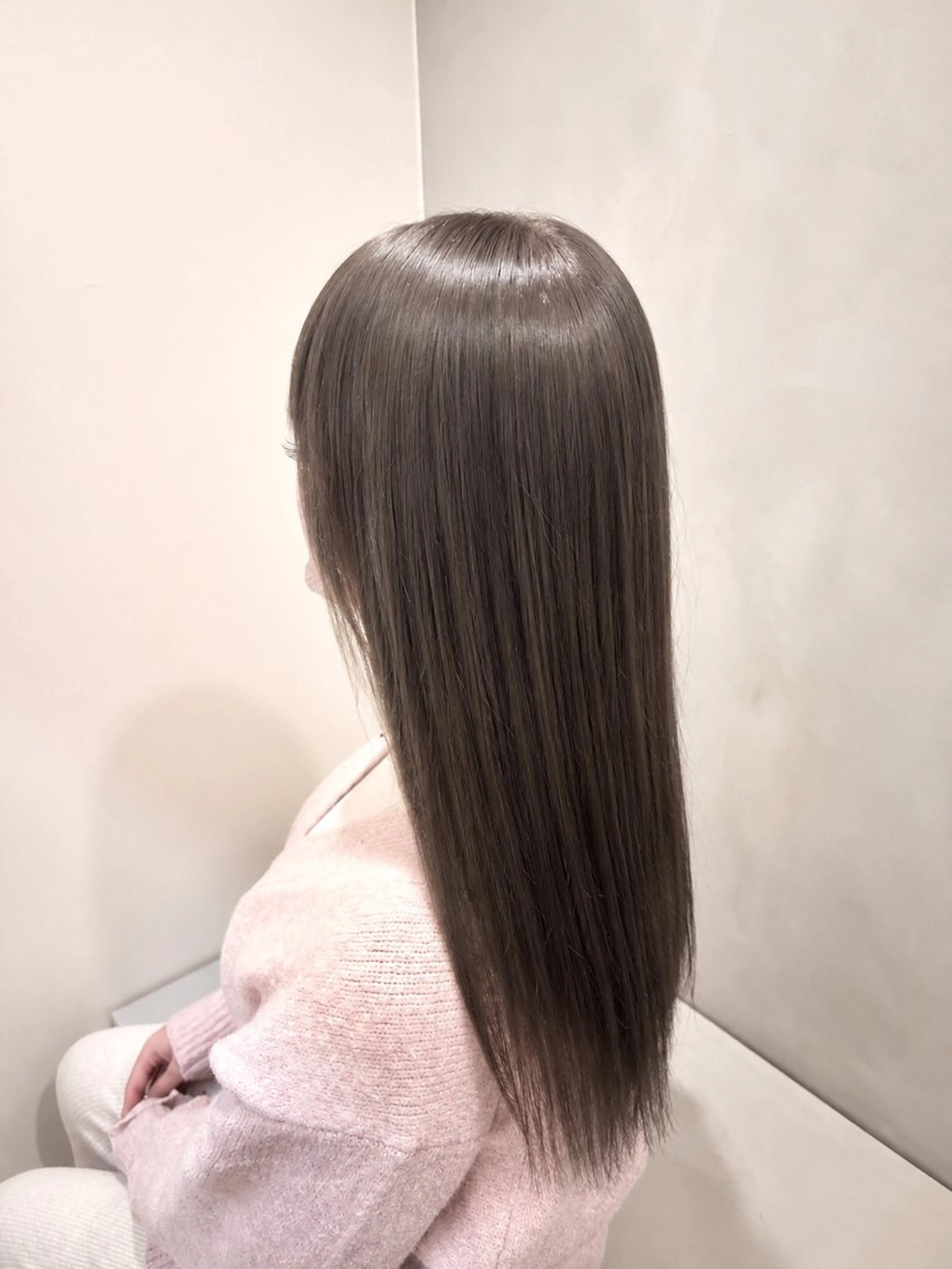 メンテナンスカット＆寒色系透明感ワンカラー🎧❄＆ダメージ補修艶感トリートメント🧴‎🫧の写真