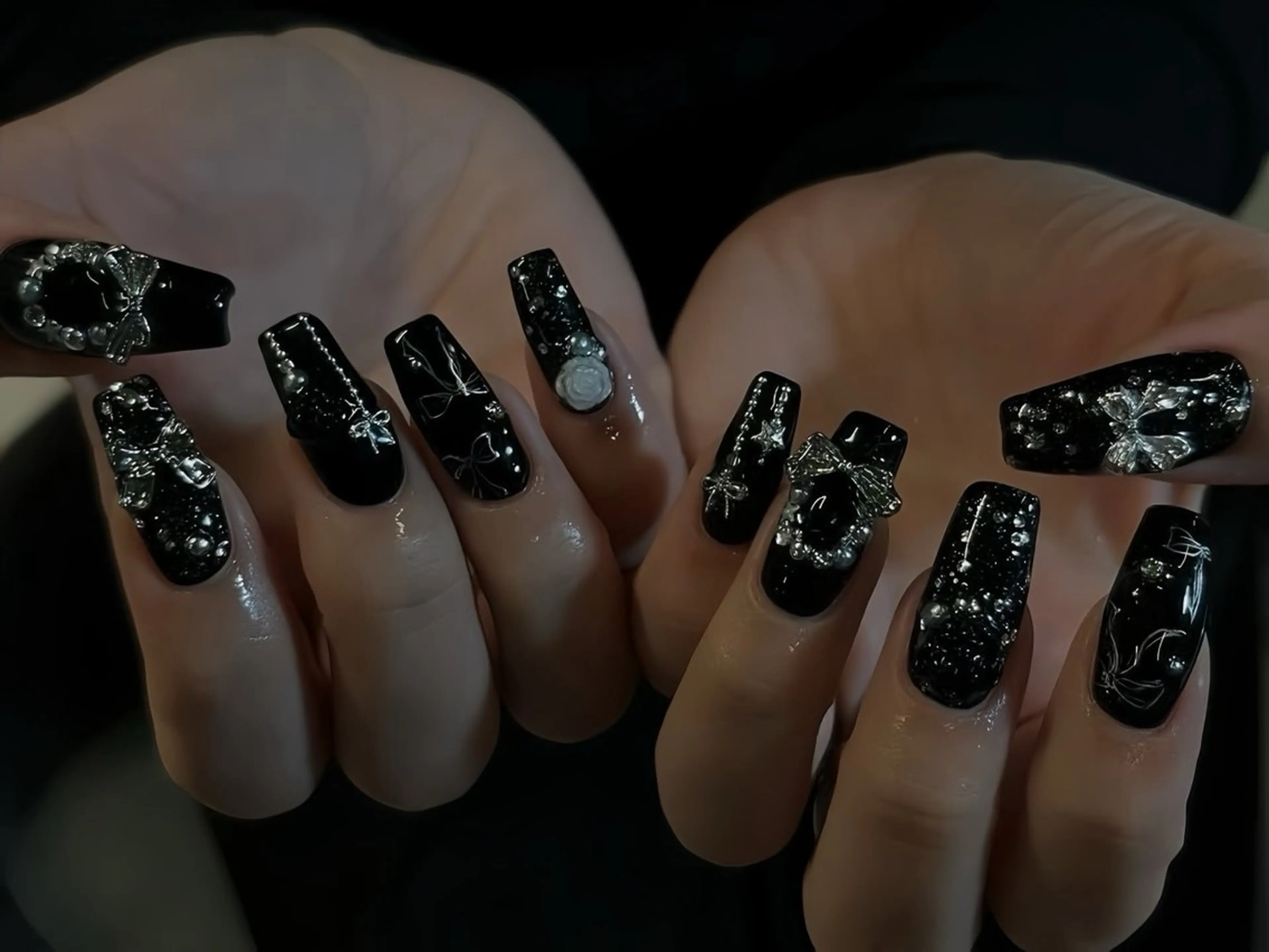 ネイル アートネイル チークネイル ジェルネイル ロングネイル マグネットネイル ハンドネイル Rin Nail 新大久保店のネイルデザイン
