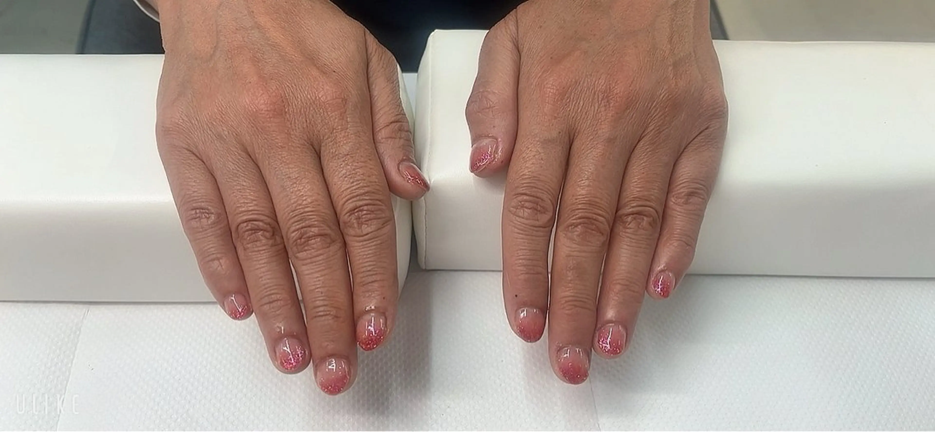 ネイル グラデーション ラメ(グリッター) ラメグラデーション ハンドネイル ✨MORE✨ 藤井寺駅前🌿のネイルデザイン