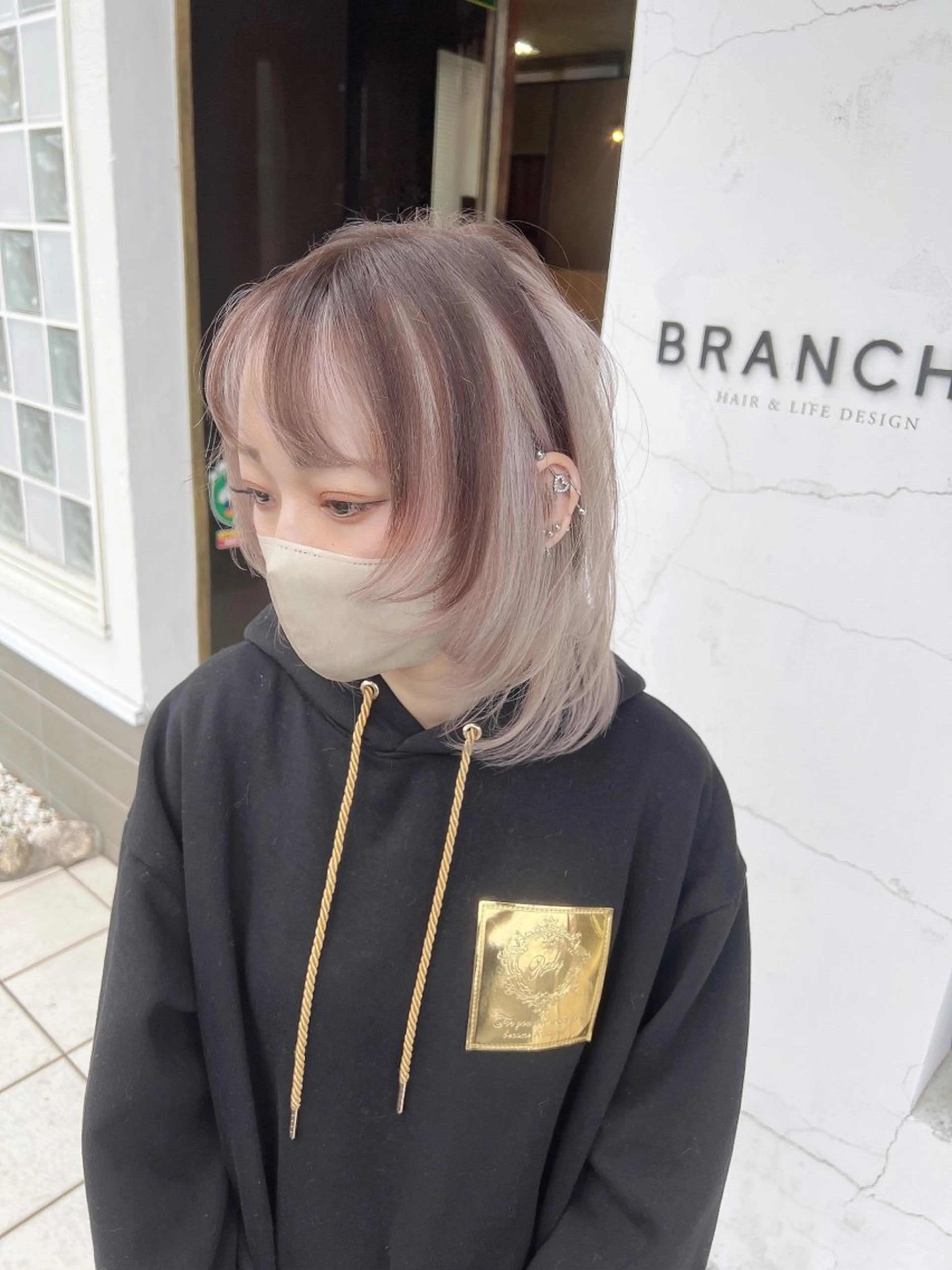 セミロング カラー 具志 正太のヘアスタイル