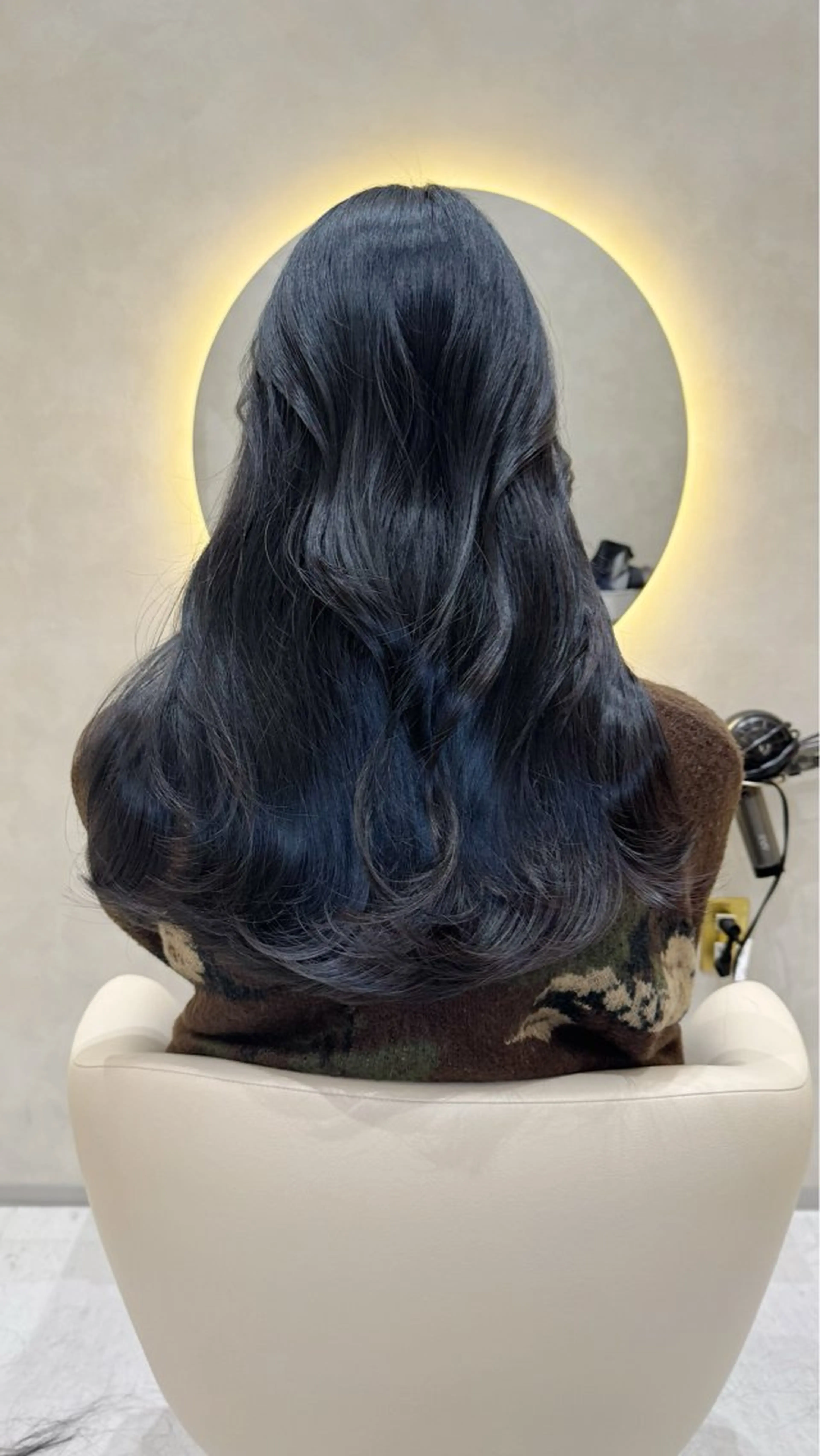 ロング ロングレイヤー 髪質改善 レイヤーカット ロング 酸性ストレート カット ヘアカラー トリートメント 酸性ストレート 青木優磨のヘアスタイル