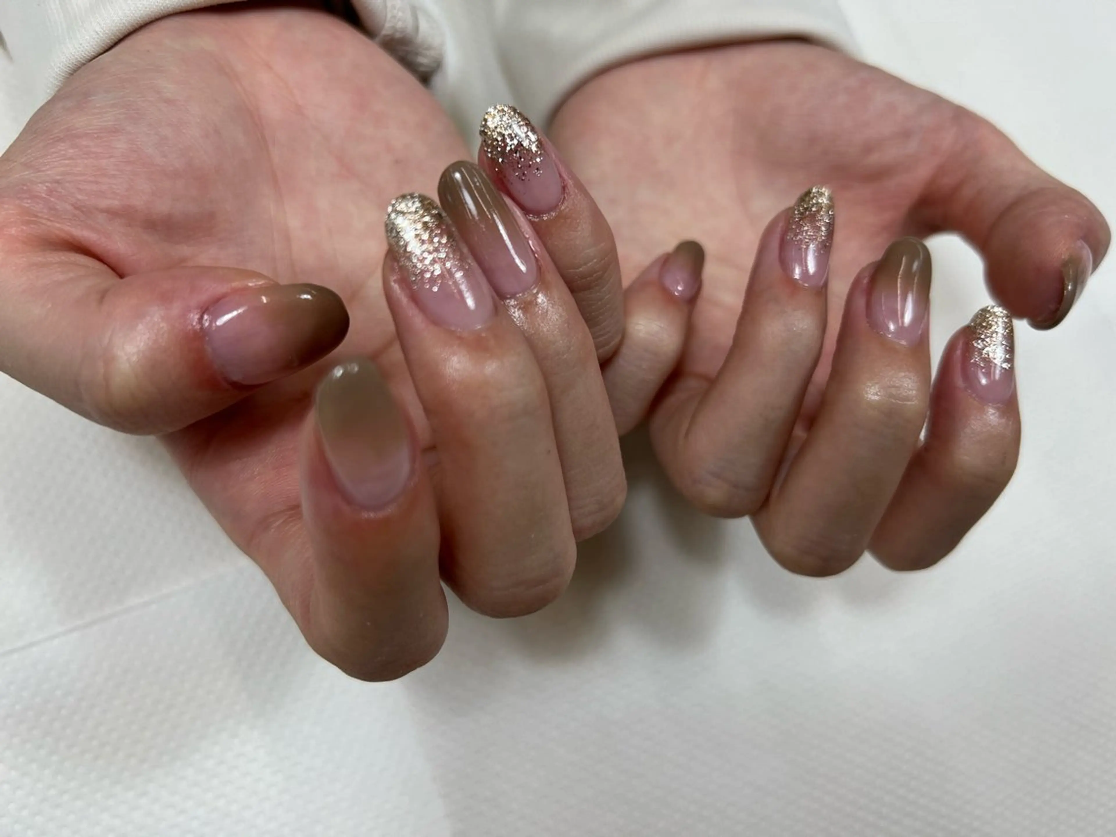 ネイル ブラウン ラメ(グリッター) ハンドネイル 🌴kawamura Yukako🪼🩵のネイルデザイン