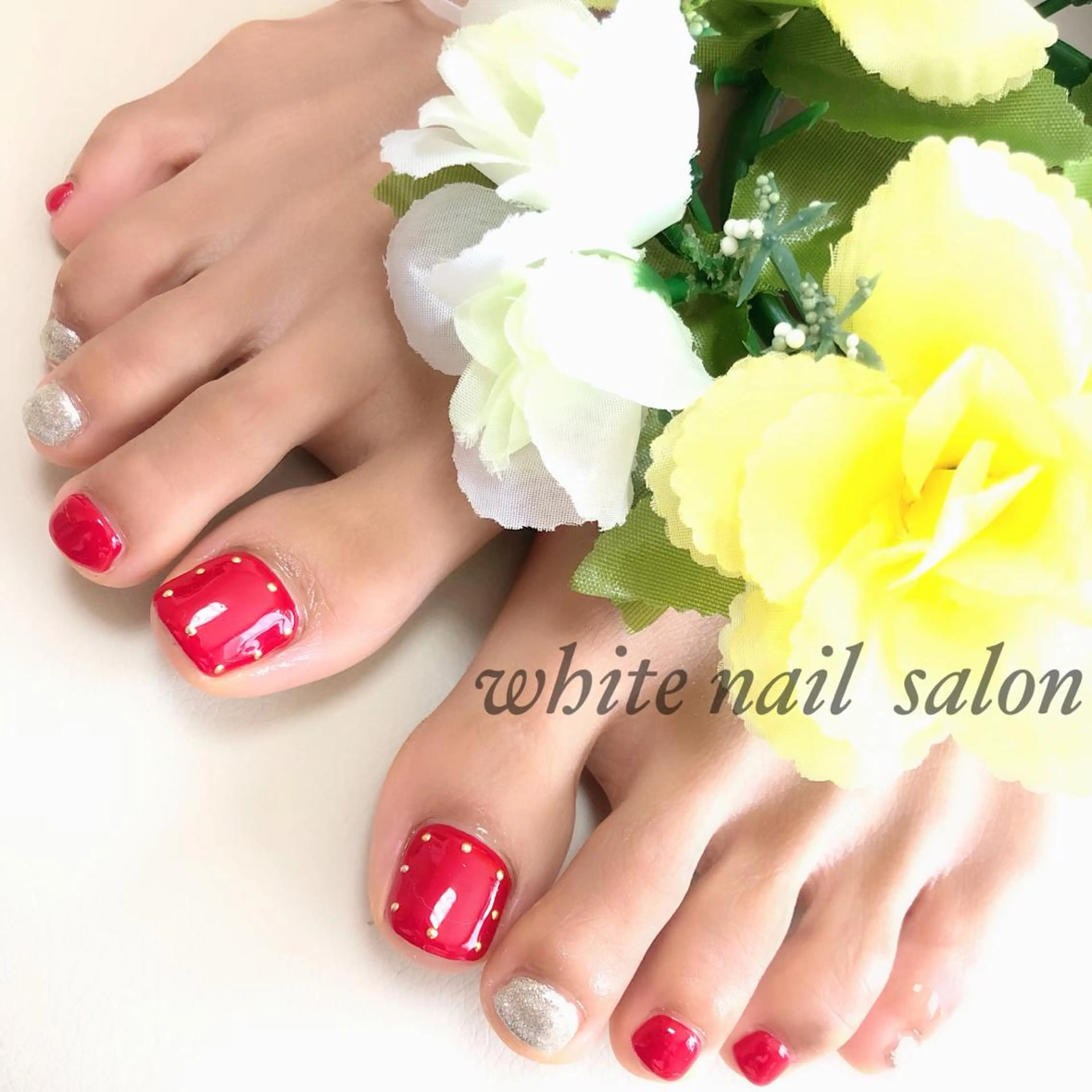 ネイル アートネイル フットネイル フレンチネイル ハート オフィスネイル フットネイル white nail salonのネイルデザイン