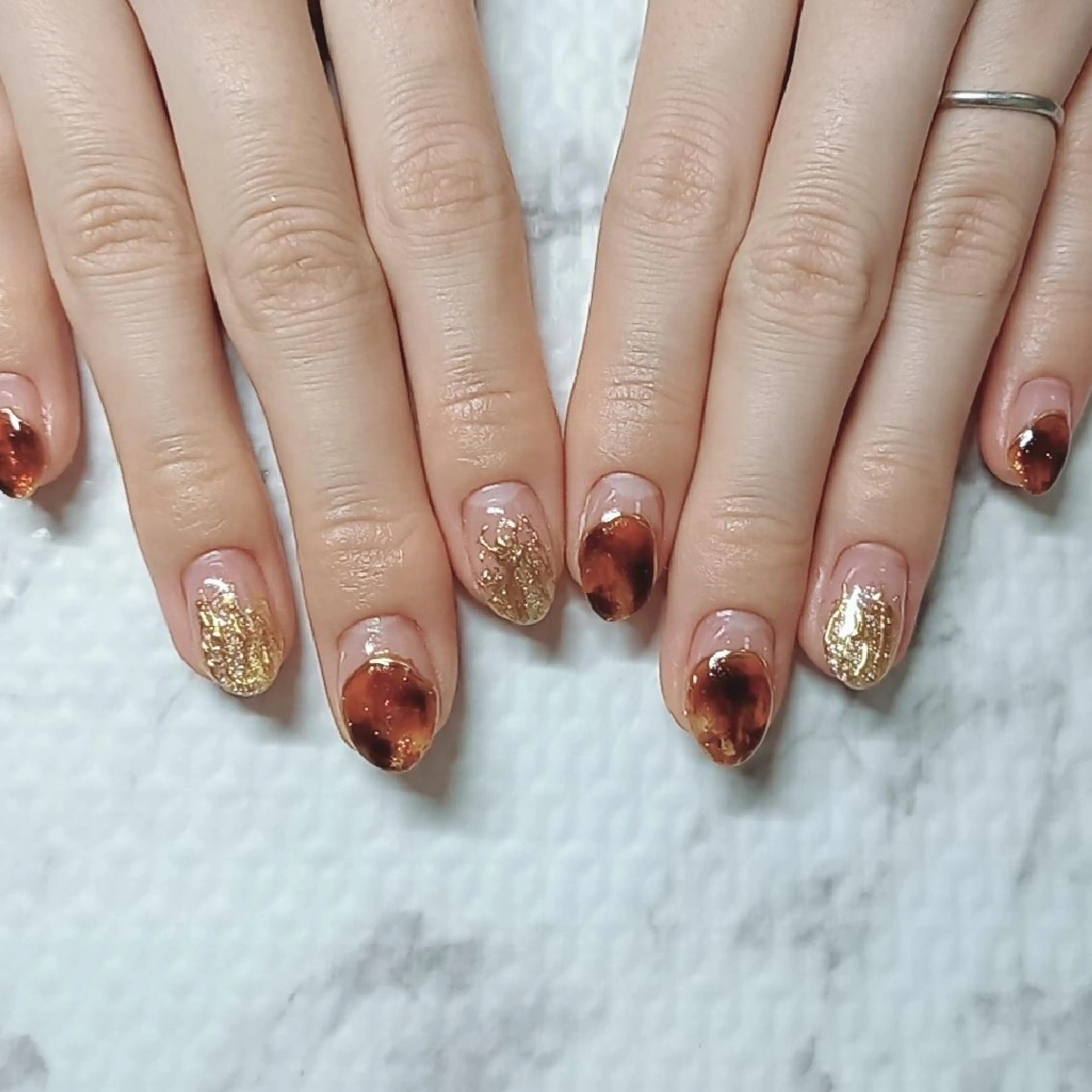 ネイル アニマル柄 べっ甲ネイル フットネイル グリーン オフィスネイル Lily Roseスタッフ一同のマツエク・マツパデザイン