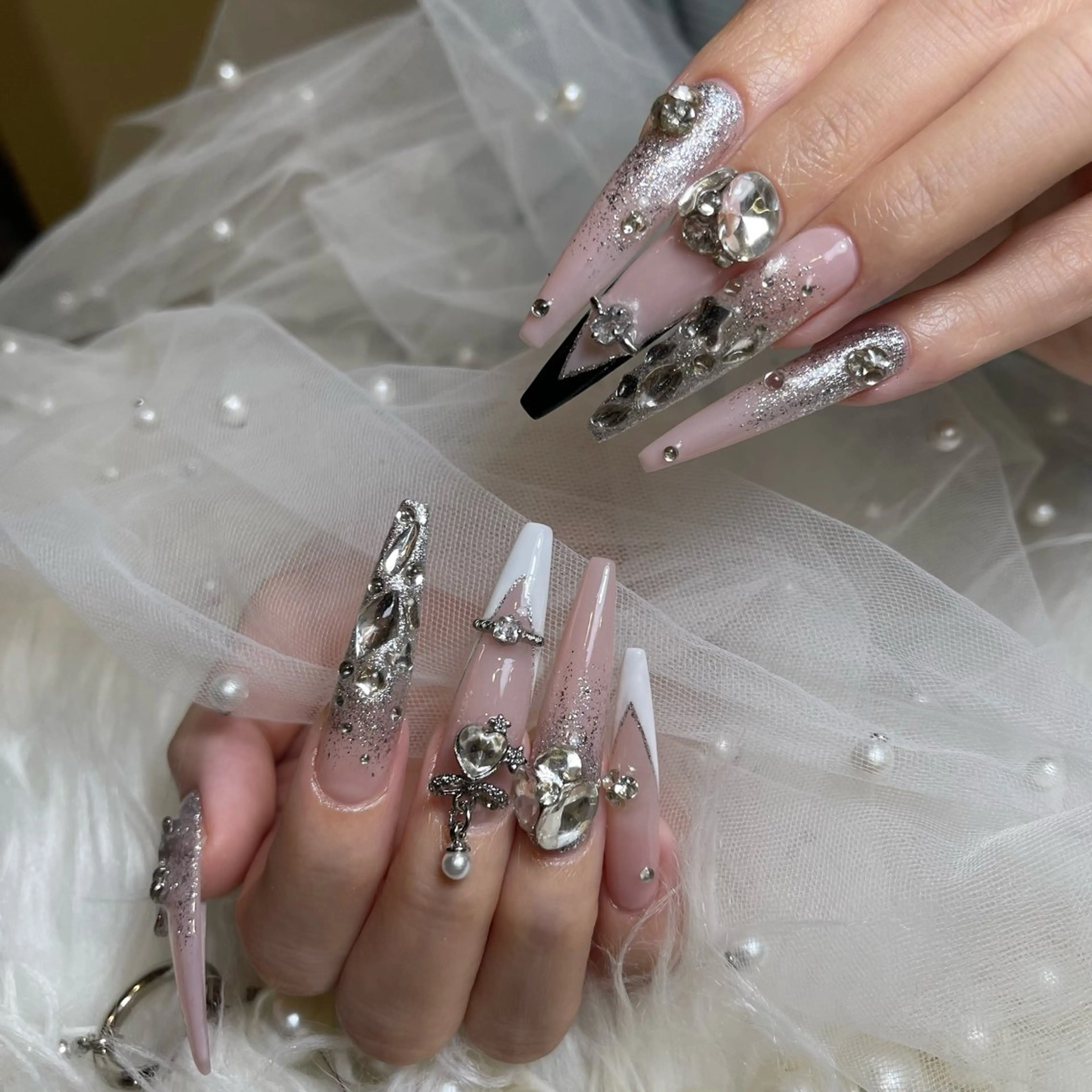 ミディアム Chiin Nailのネイルデザイン