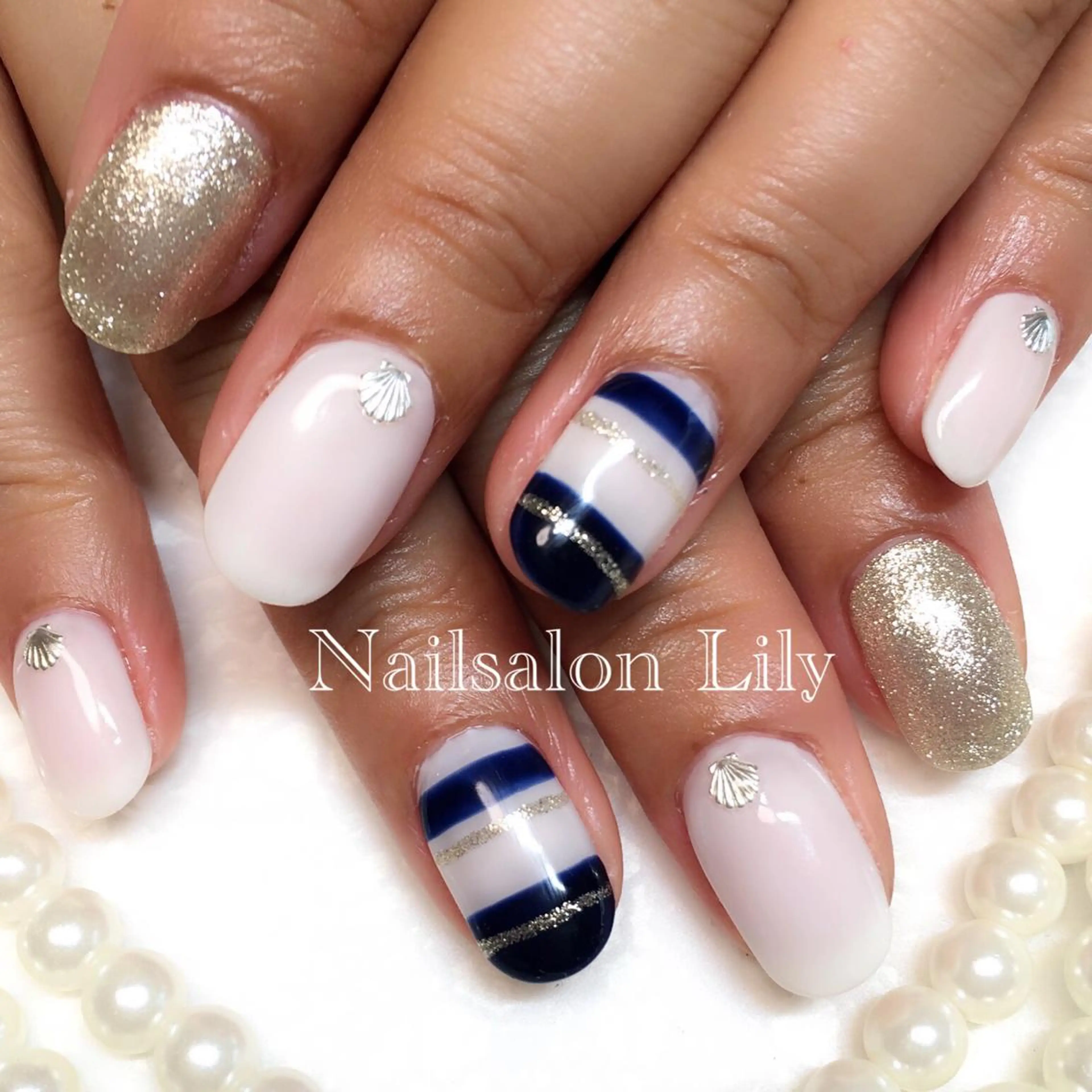 ネイル ボーダー Lily*nail 🌻Mii🌻のネイルデザイン