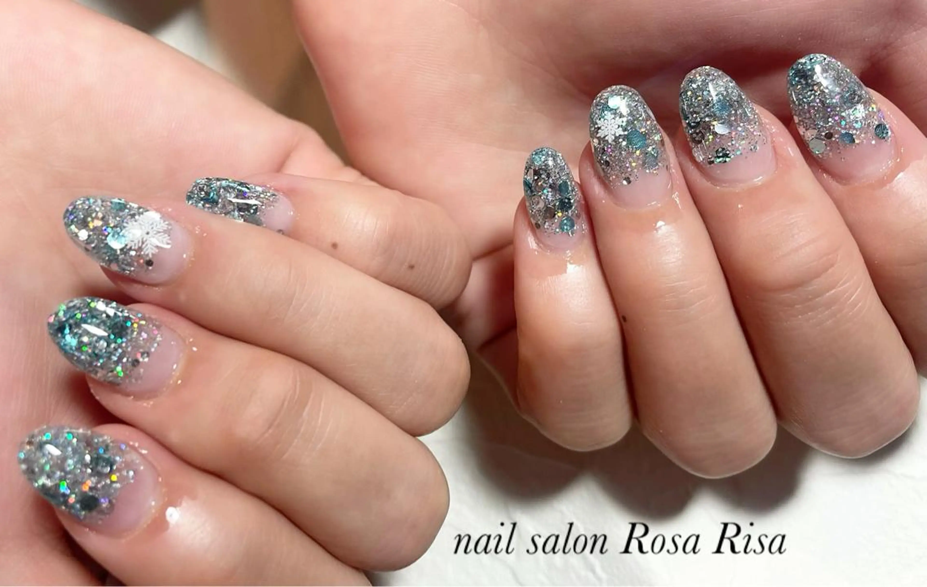 ミディアム ネイル ブルー スカルプネイル シルバー ネイルスタジオ シェイクユアハンズのネイルデザイン