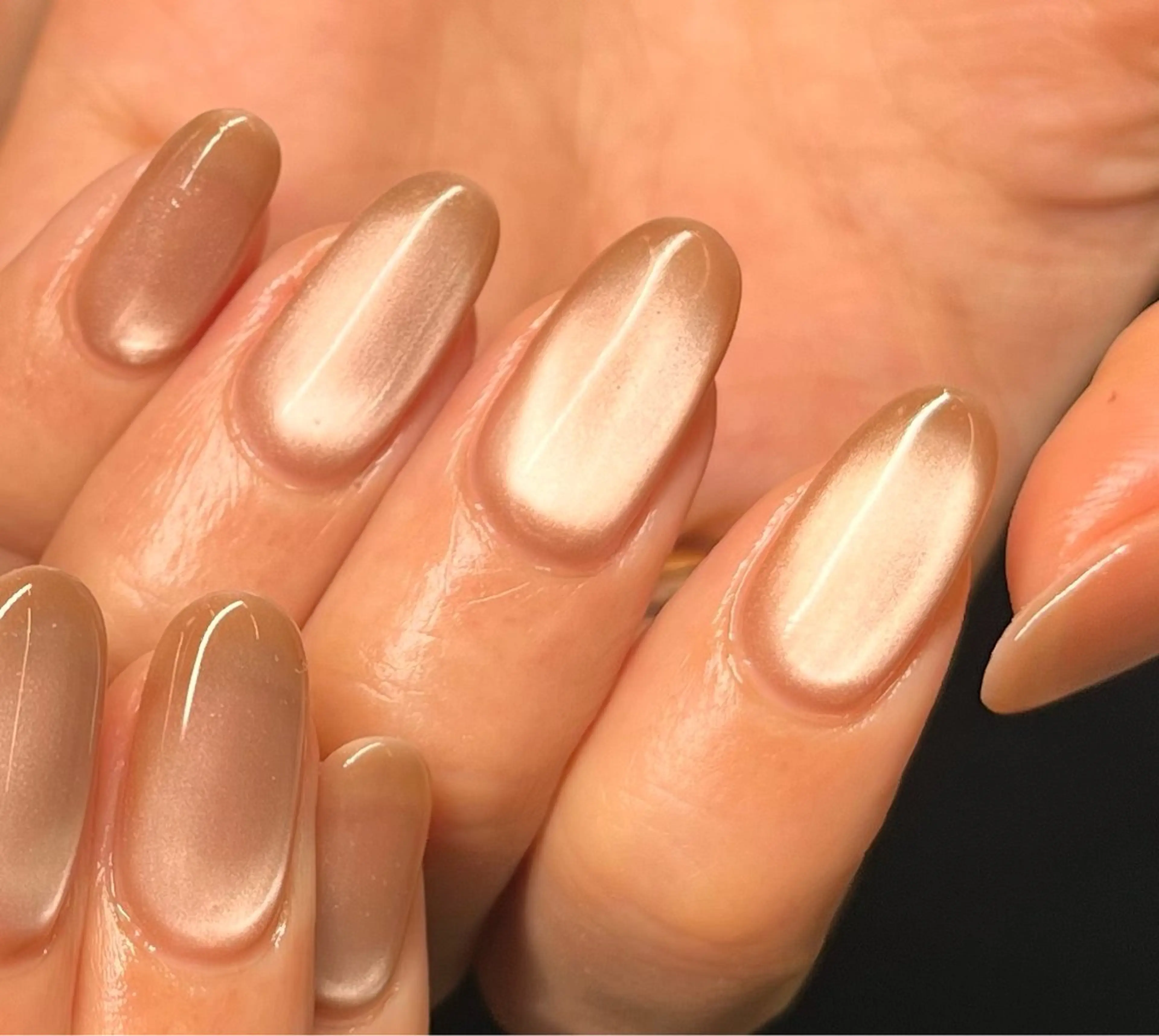 ミディアム ハンドネイル フットネイル Silent /話さないネイルサロン所属・Silent 話さないネイルサロンのネイルデザイン