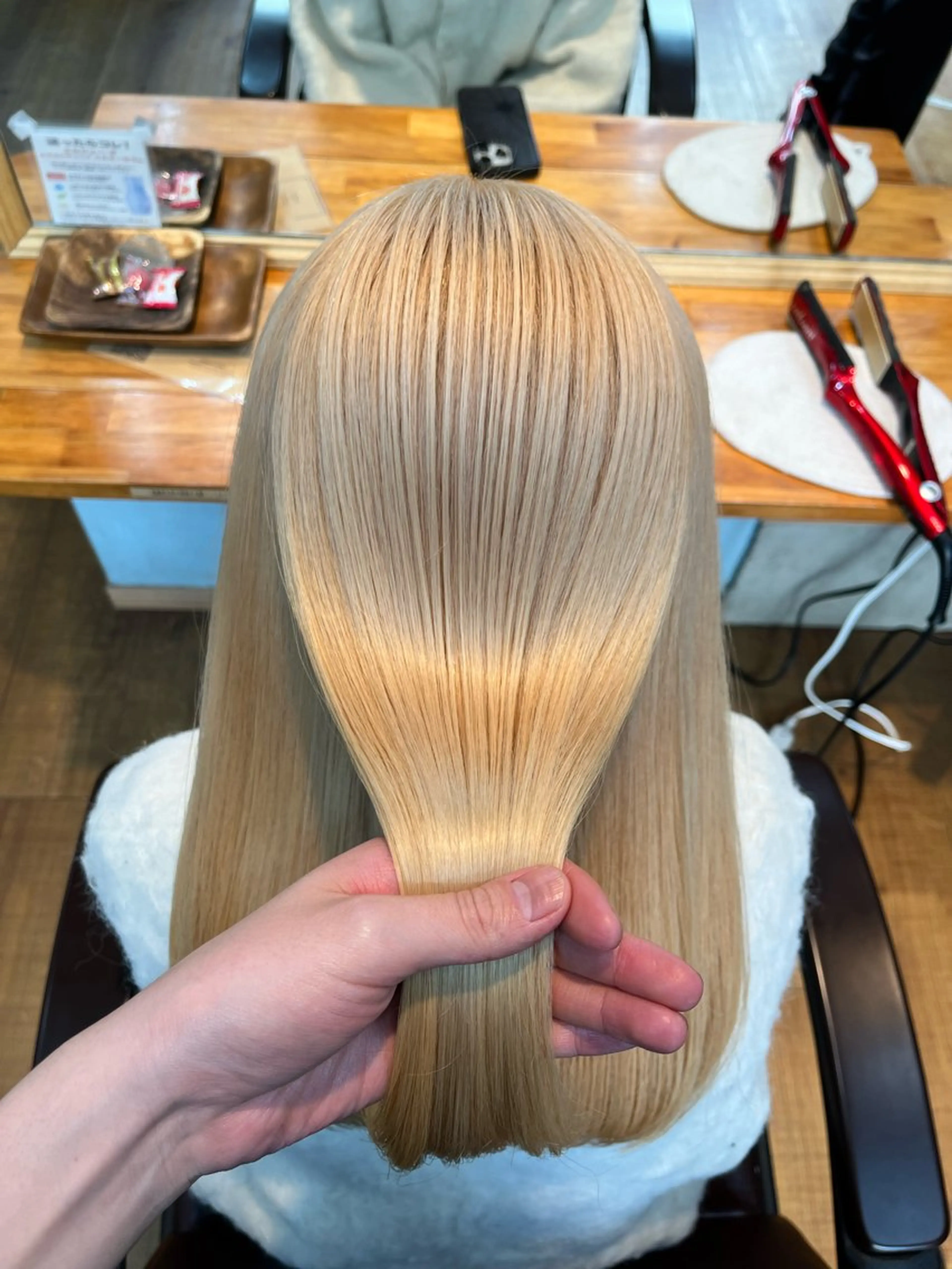 ロング カラー ブリーチ ダブルカラー インナーカラー 髪質改善 トリートメント ヘアカラー トリートメント 🫧ハイトーン/ ブリーチ🫧白石航汰のヘアスタイル