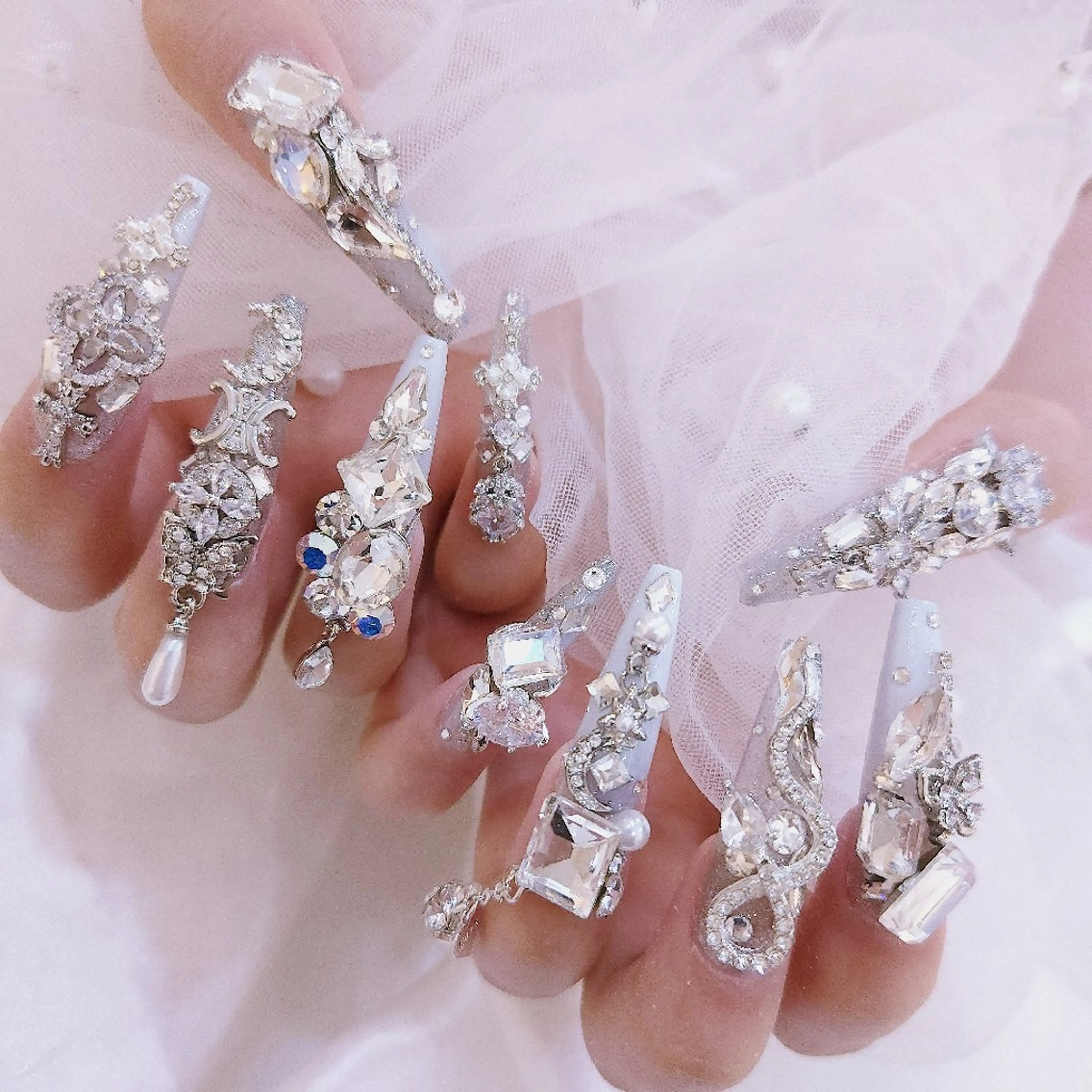 ネイル 梅田🦄中崎町🩵 u n o 0 1のネイルデザイン