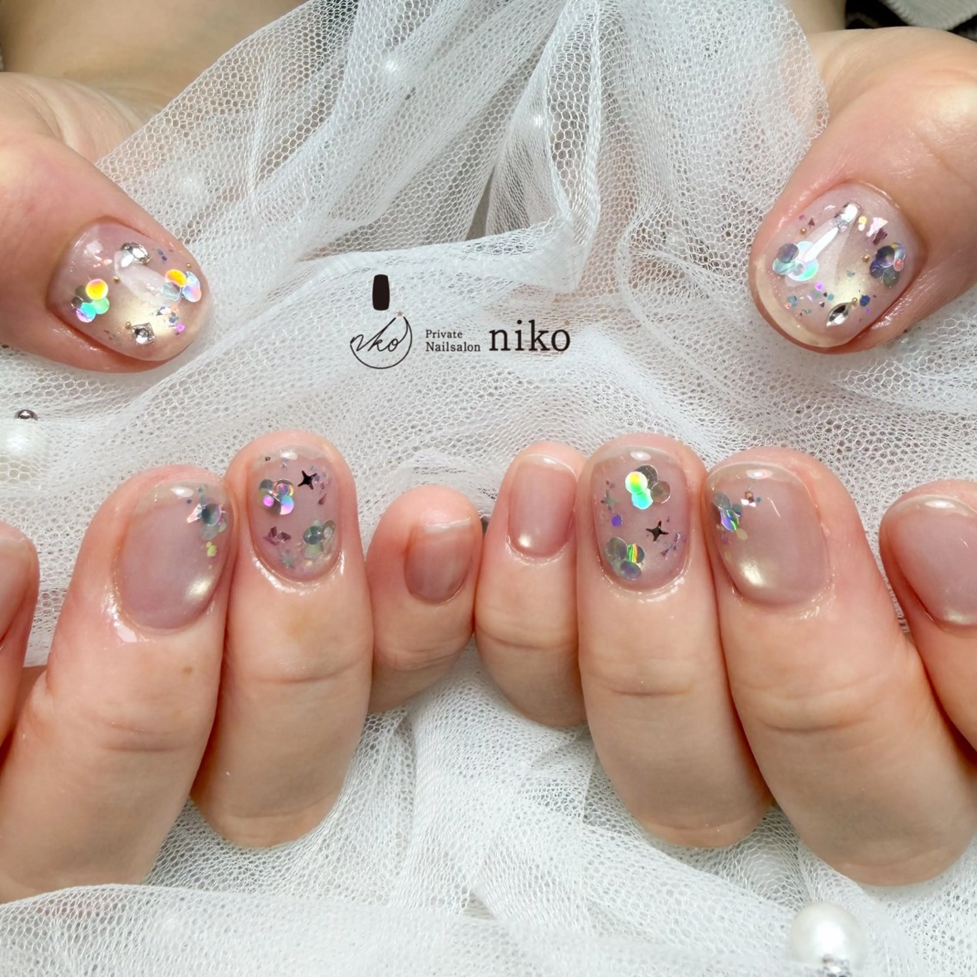 ジェルネイル6本アート（両手で3本ずつ）の写真