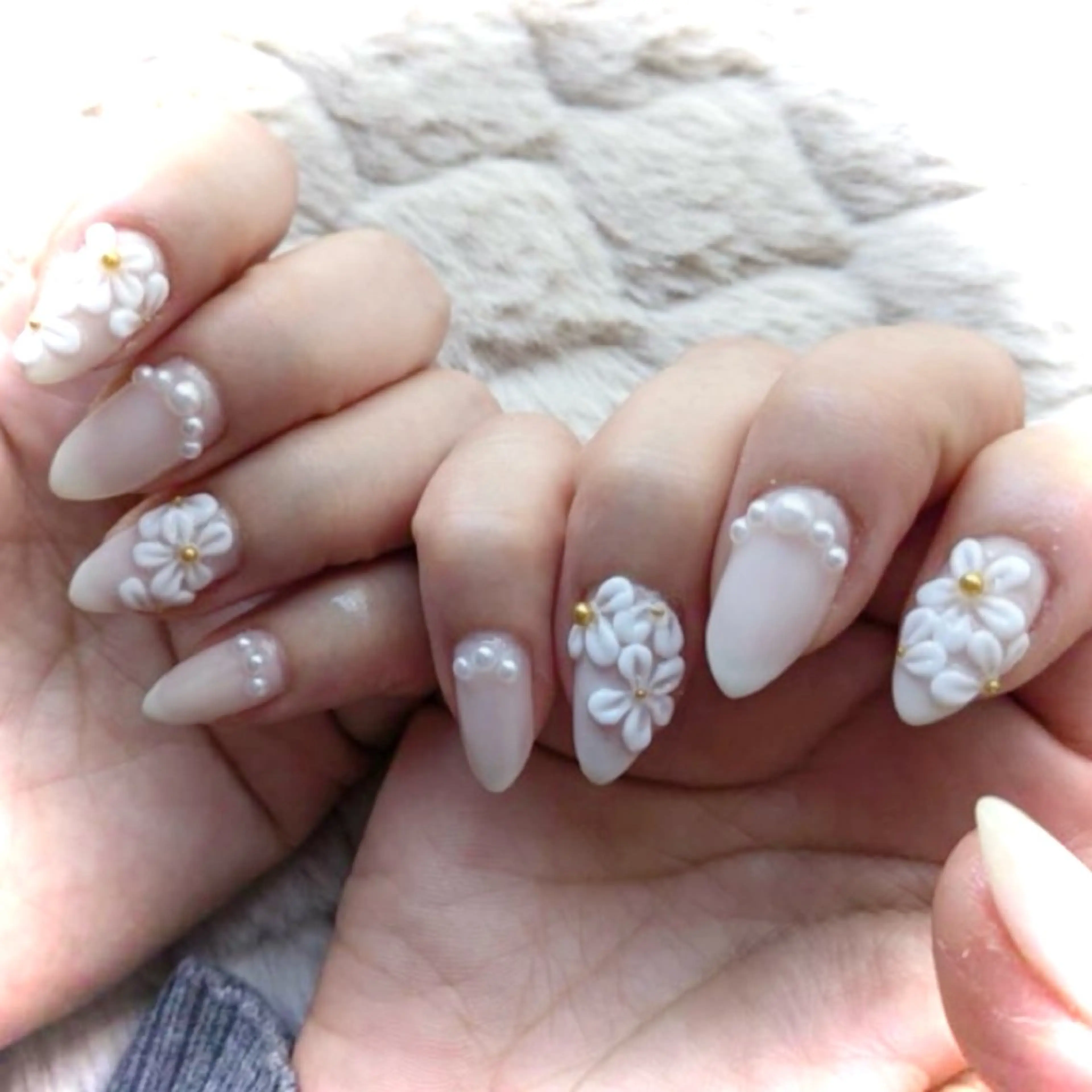 ネイル フラワーネイル 💛KAREN‪ 🪄新宿✨nailのネイルデザイン