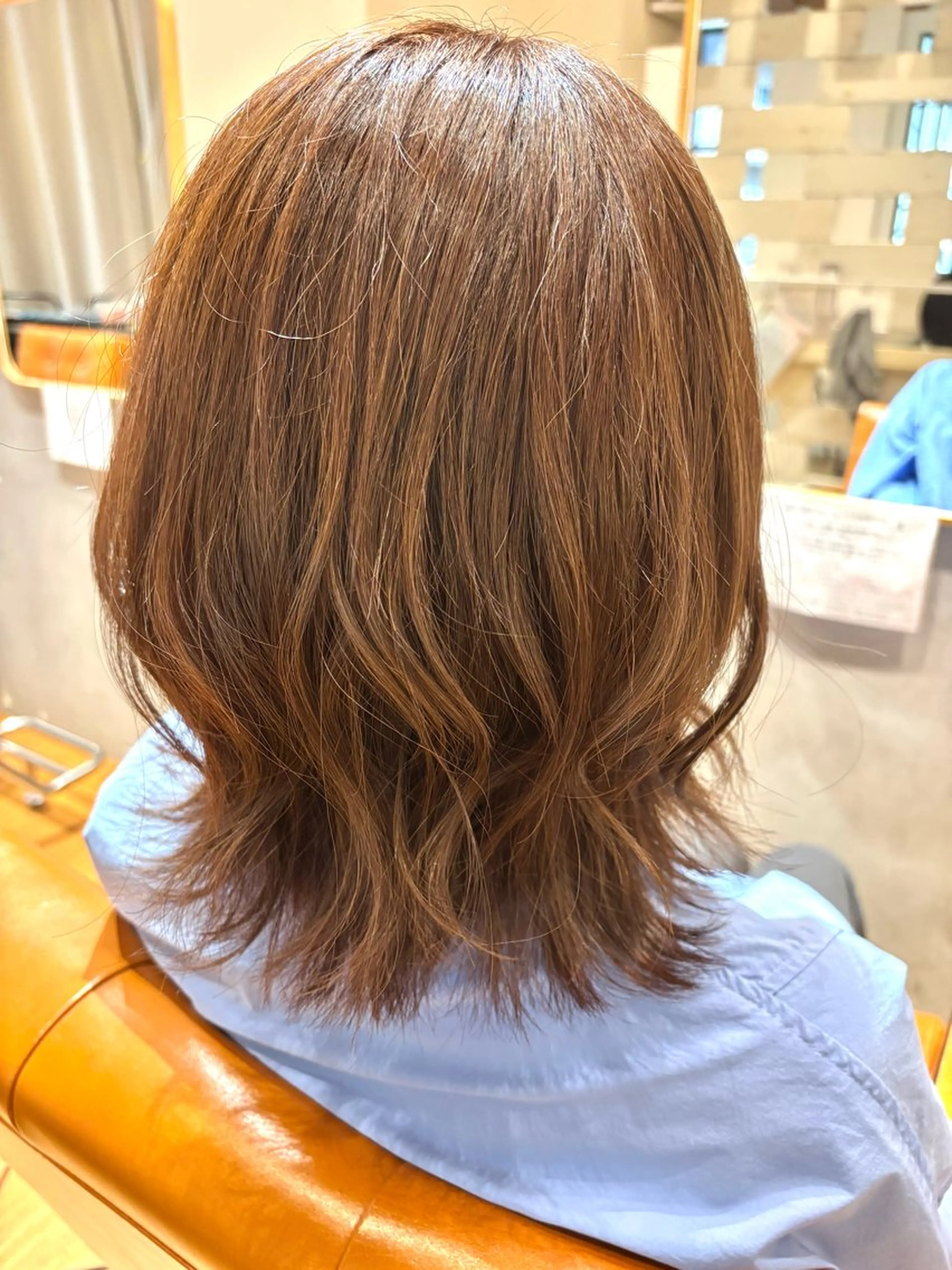 ミディアム カット ヘアカラー 秋野 遥のヘアスタイル