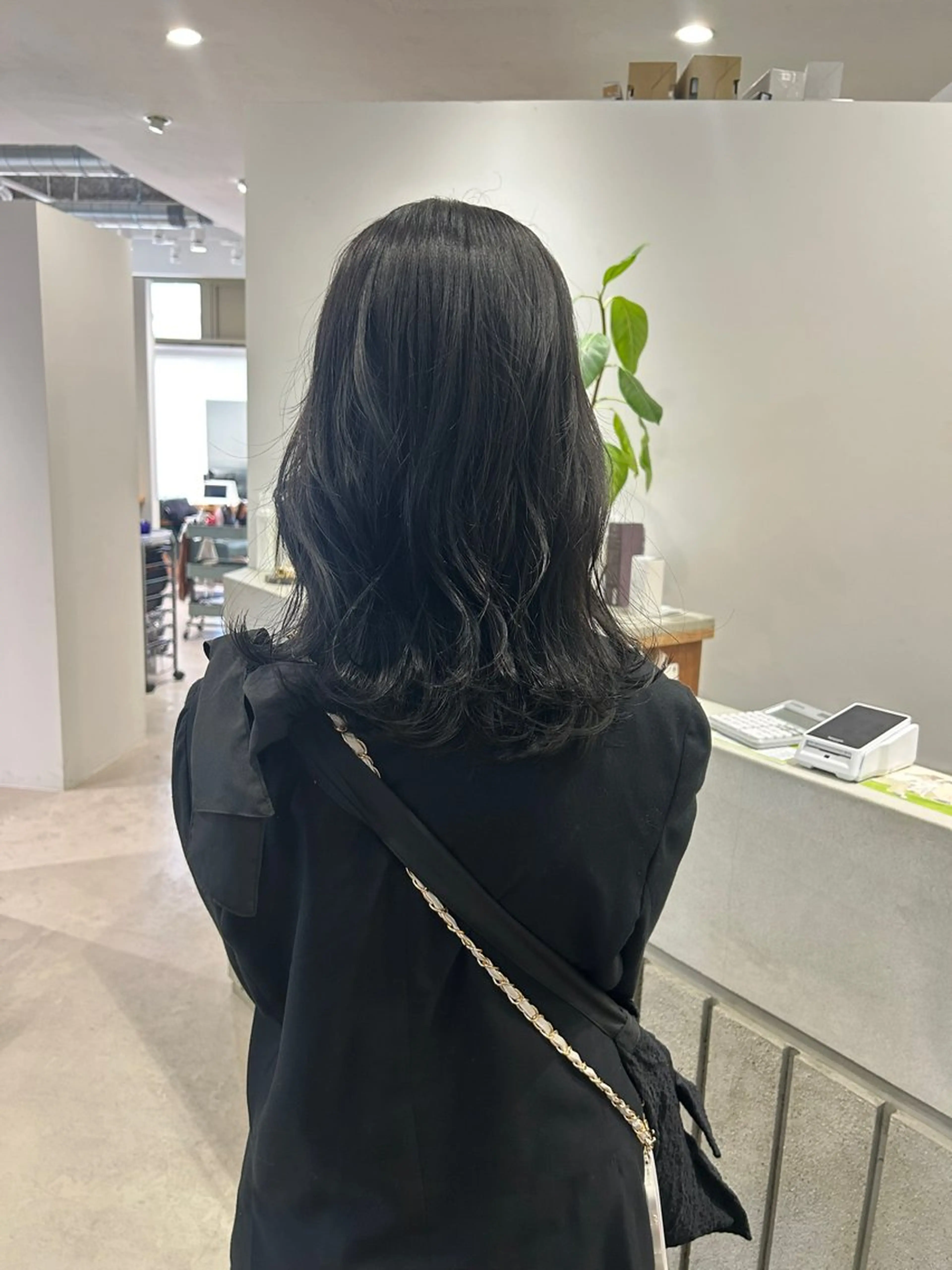 ミディアム カラー カット ヘアカラー トリートメント ashiato mizukiのヘアスタイル
