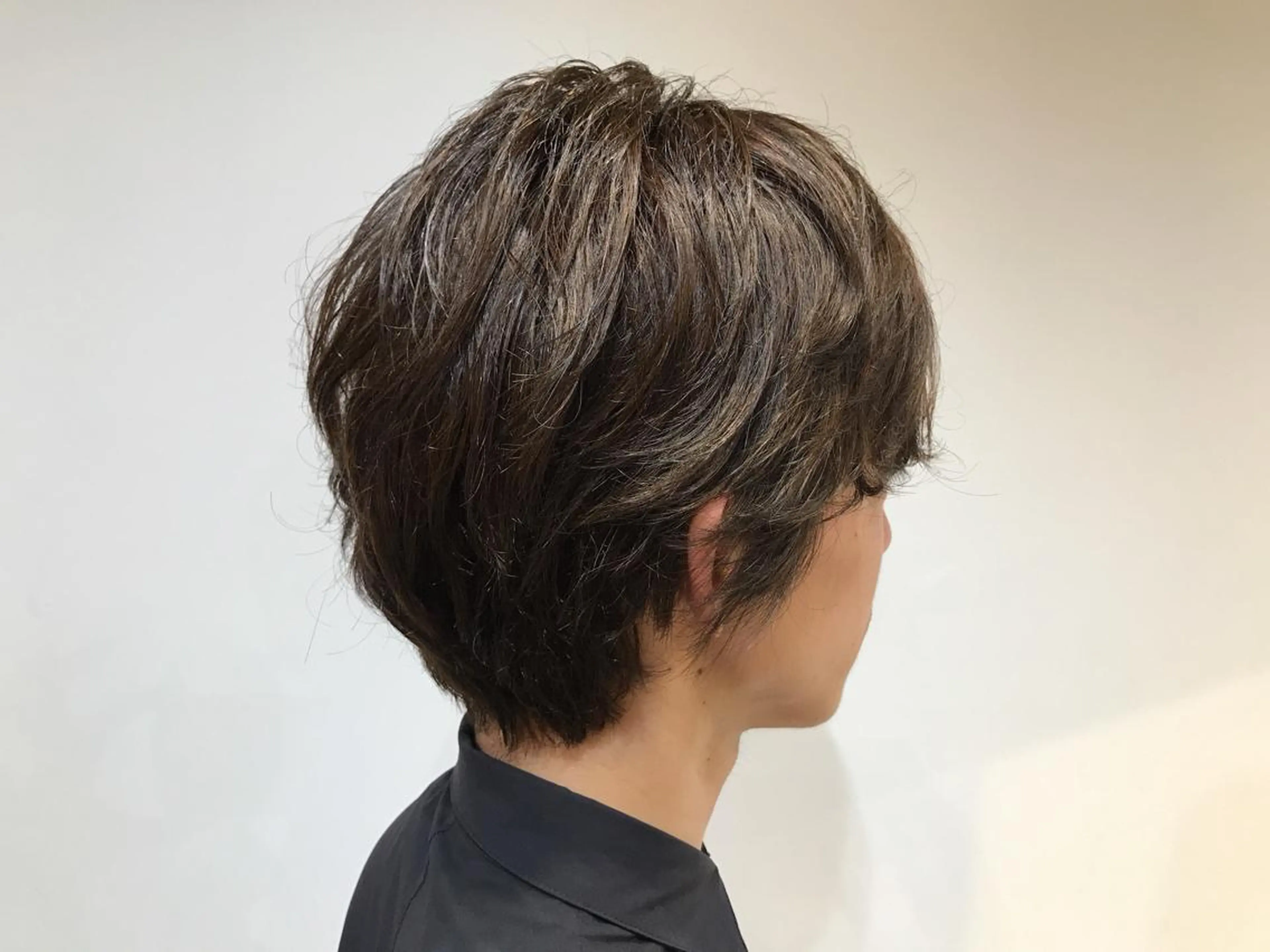 ショート カラー メンズ アッシュ ヒロミ/アレンジ/ アンニュイ/透け感のヘアスタイル