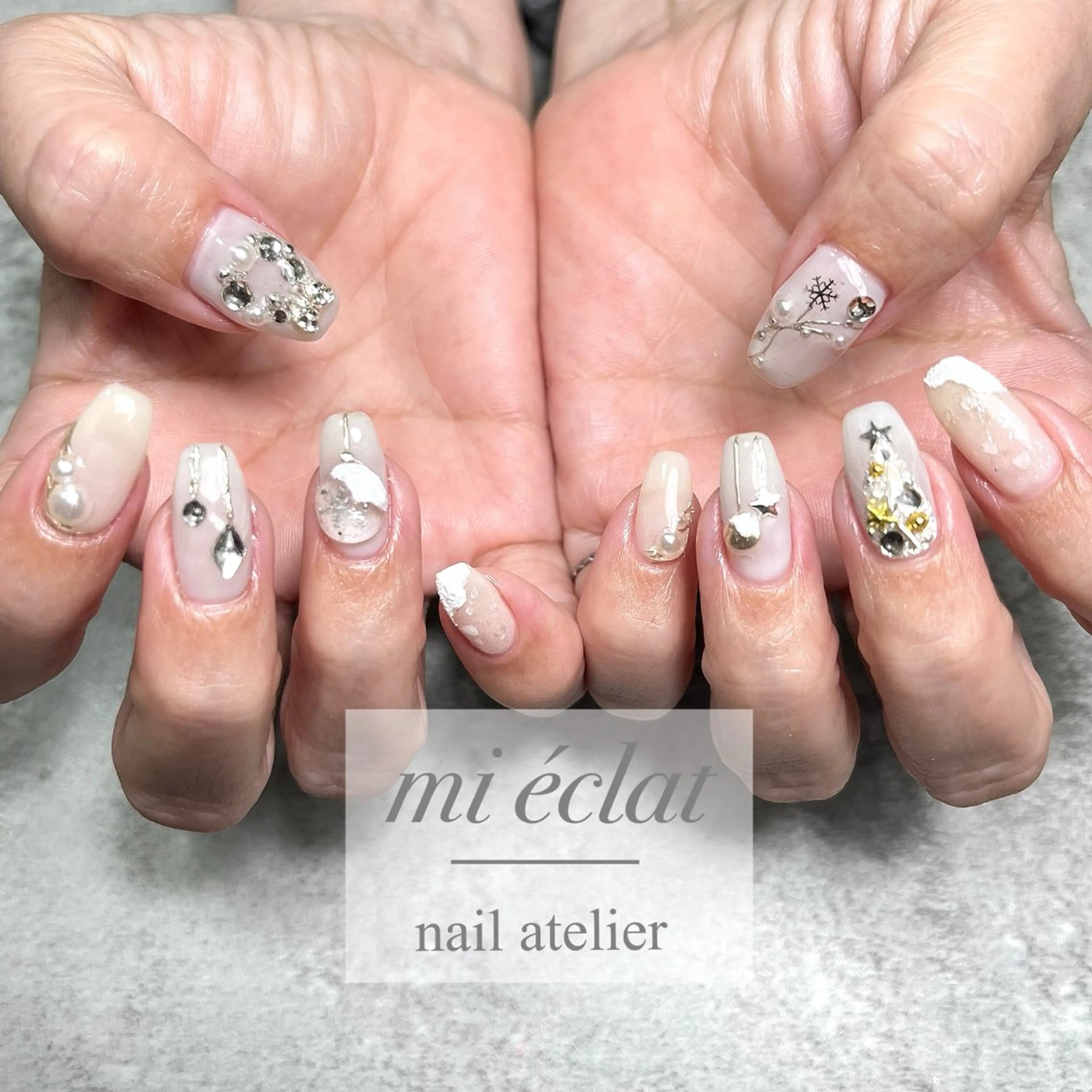 ネイル アートネイル ニュアンスネイル 冬ネイル クリスマス mi éclat ミ　エクラのネイルデザイン