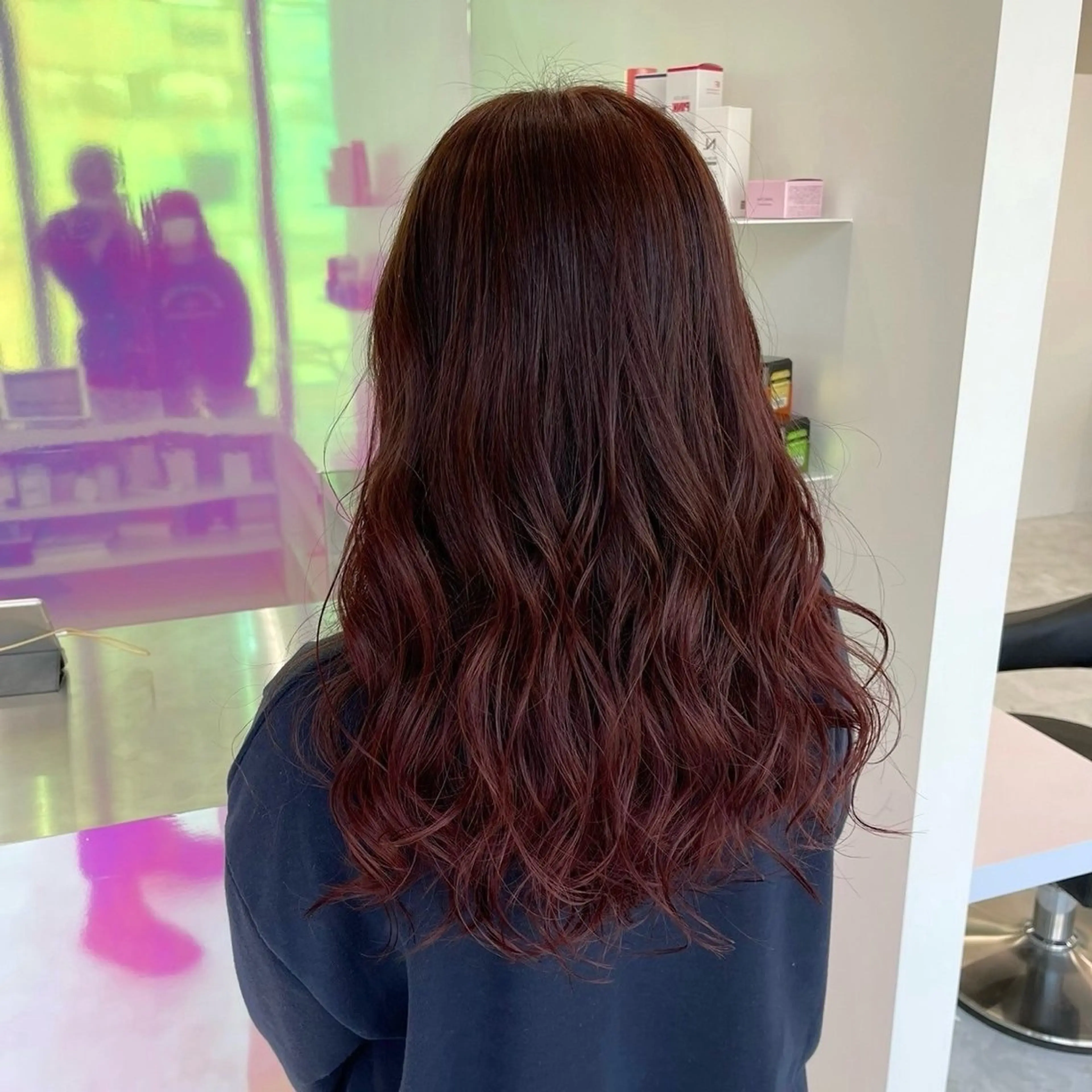 セミロング カラー トレンド暖色ヘア🍒 miu🍒のヘアスタイル