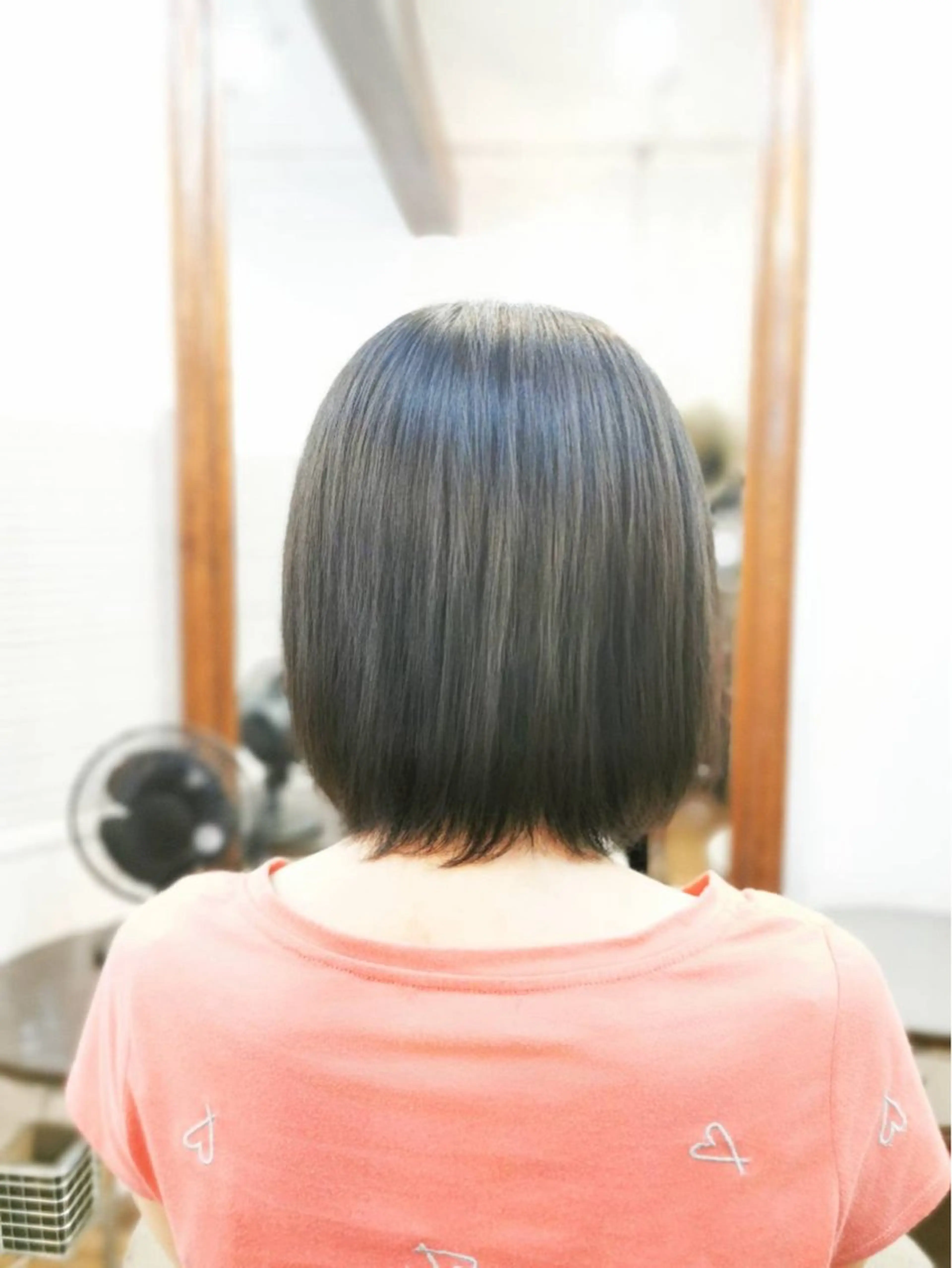 ミディアム 上間 洋子のヘアスタイル