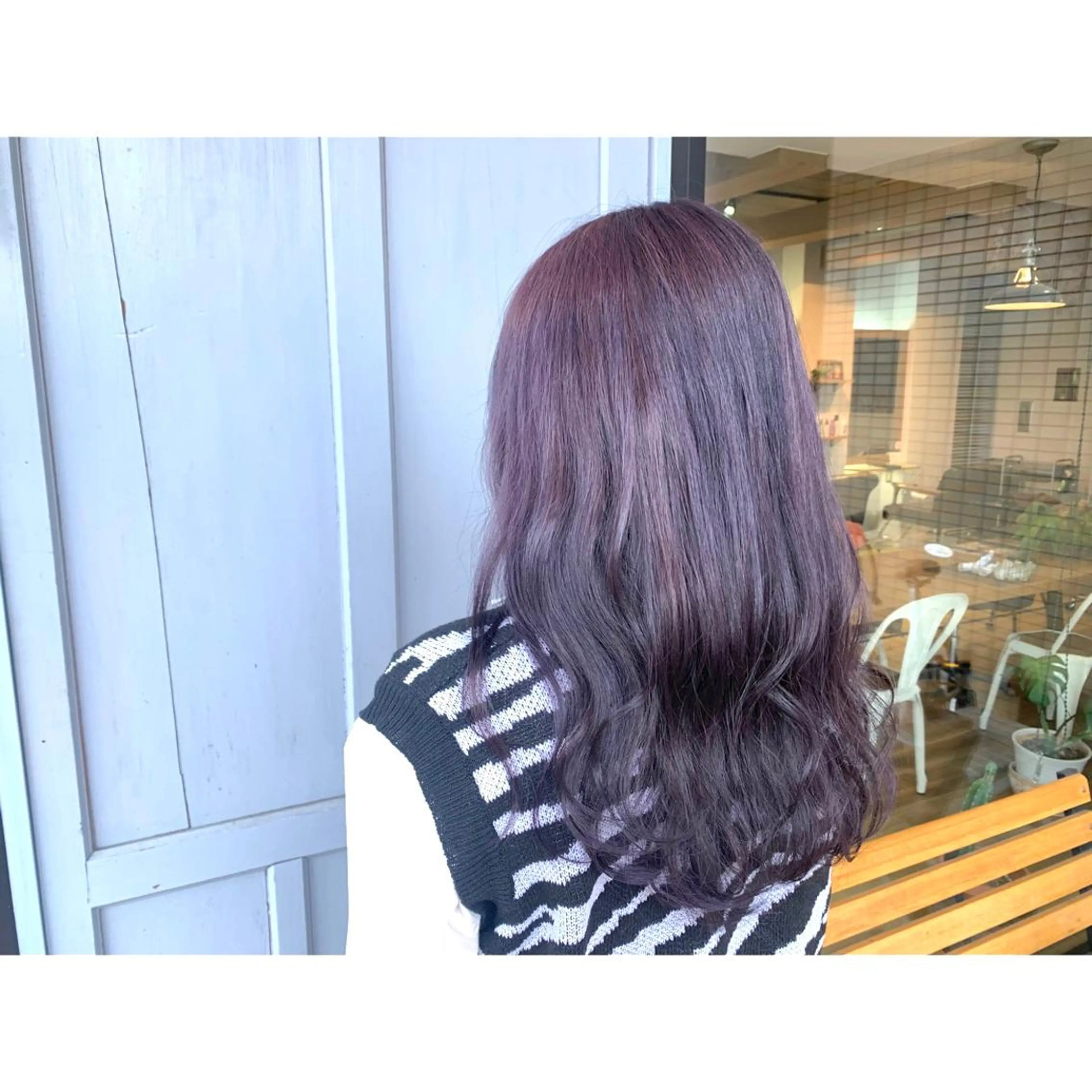 ロング カラー バイオレットカラー ヘアカラー トリートメント ツキダテ ユイのヘアスタイル