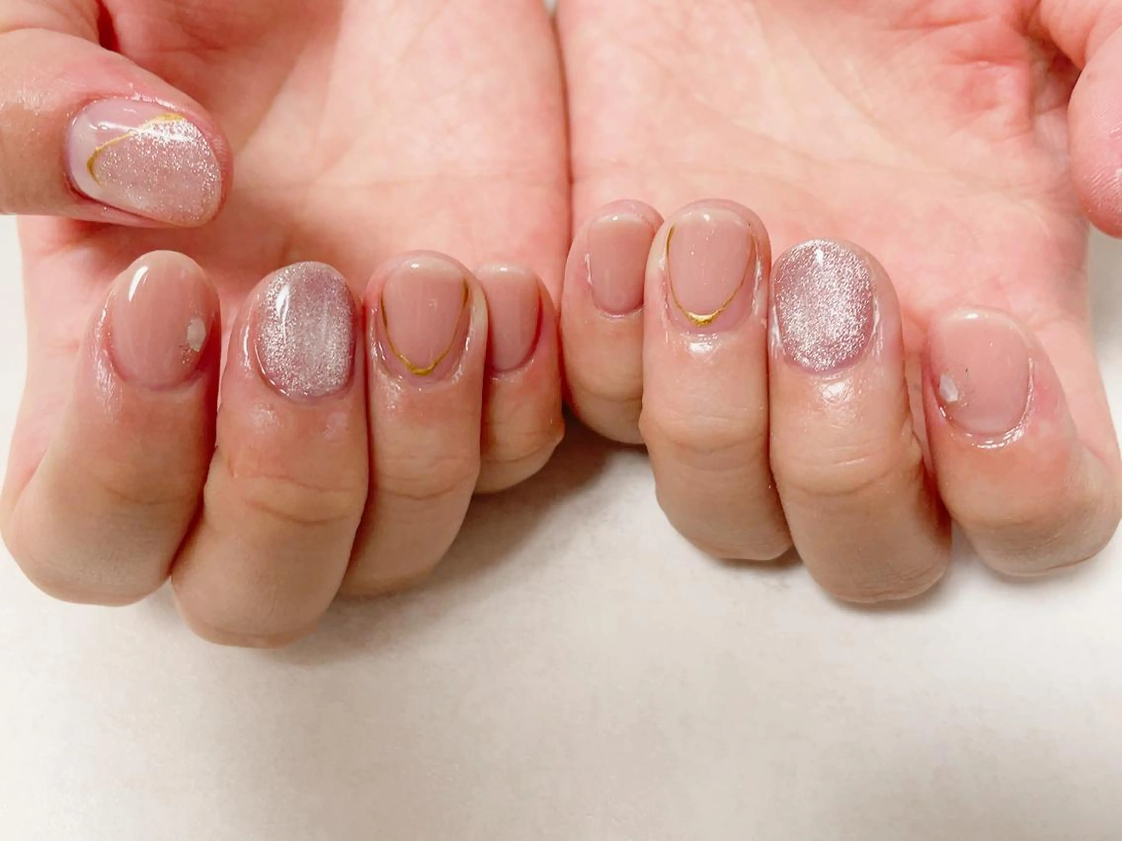 ネイル オーロラネイル フラワーネイル フットネイル フレンチネイル ジェルネイル mogunail &blowのネイルデザイン