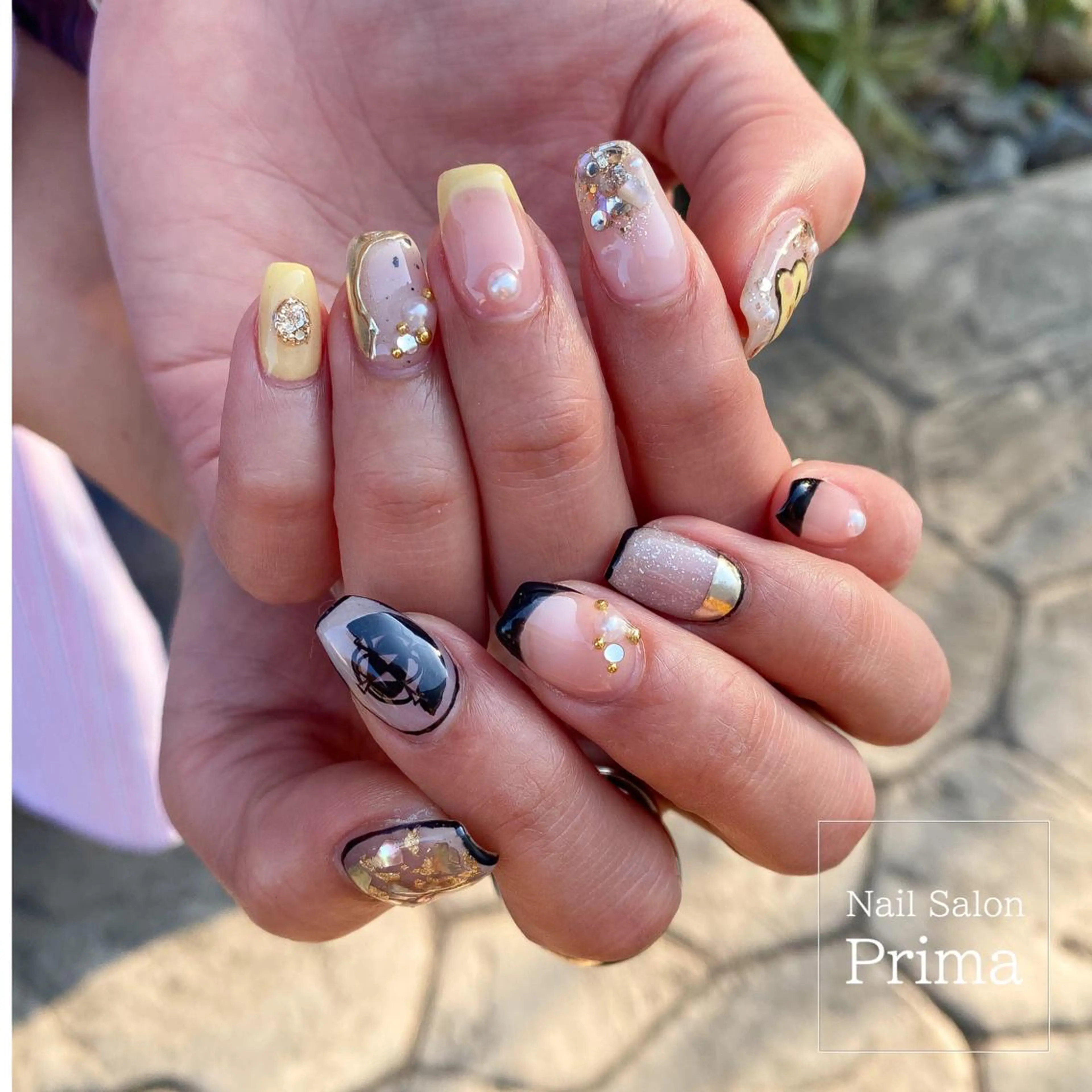 ミディアム ネイル SalonPrima Nail & Eyeのネイルデザイン