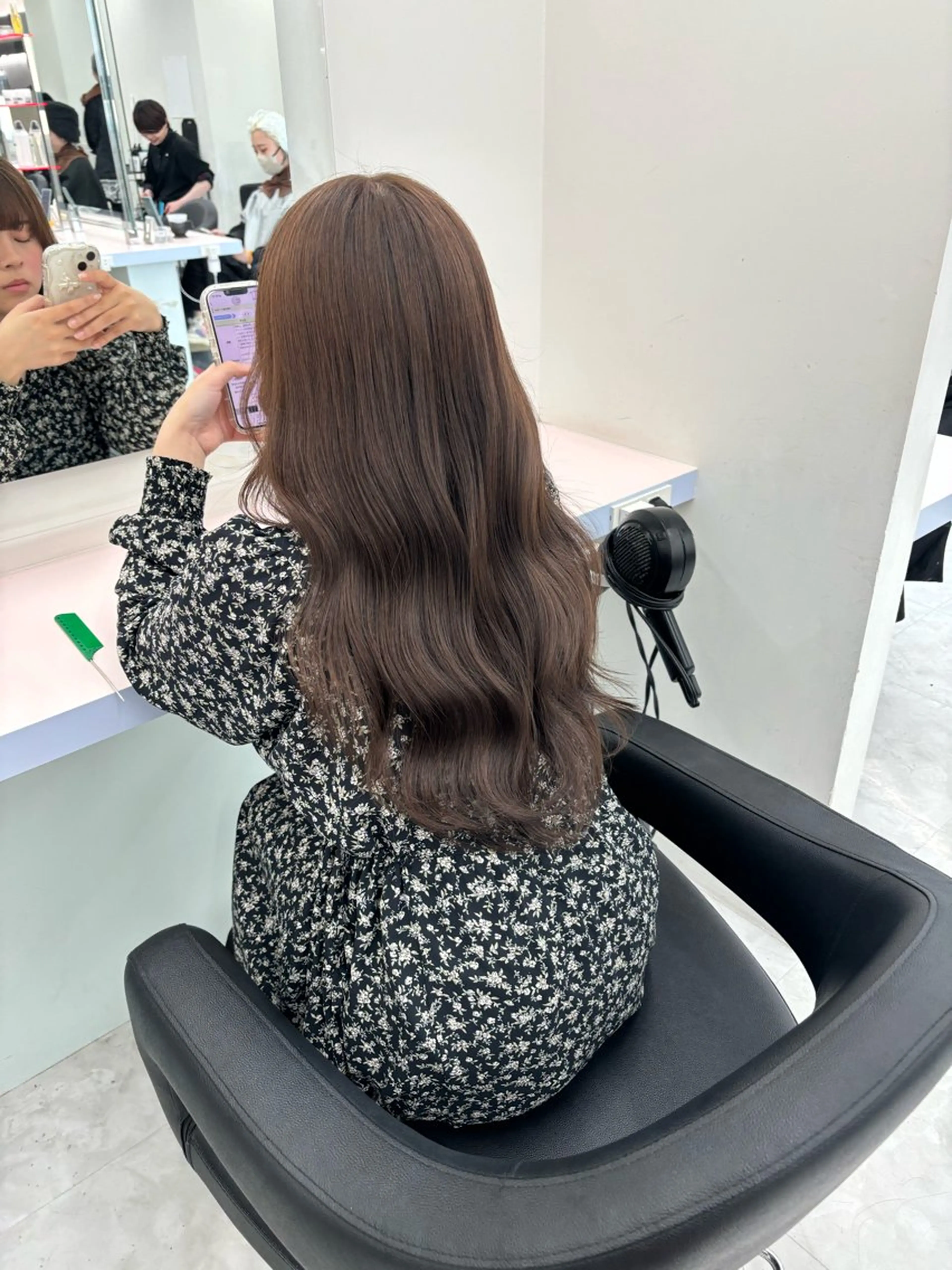 ロング カラー トレンドレイヤー No.1/KOHEIのヘアスタイル