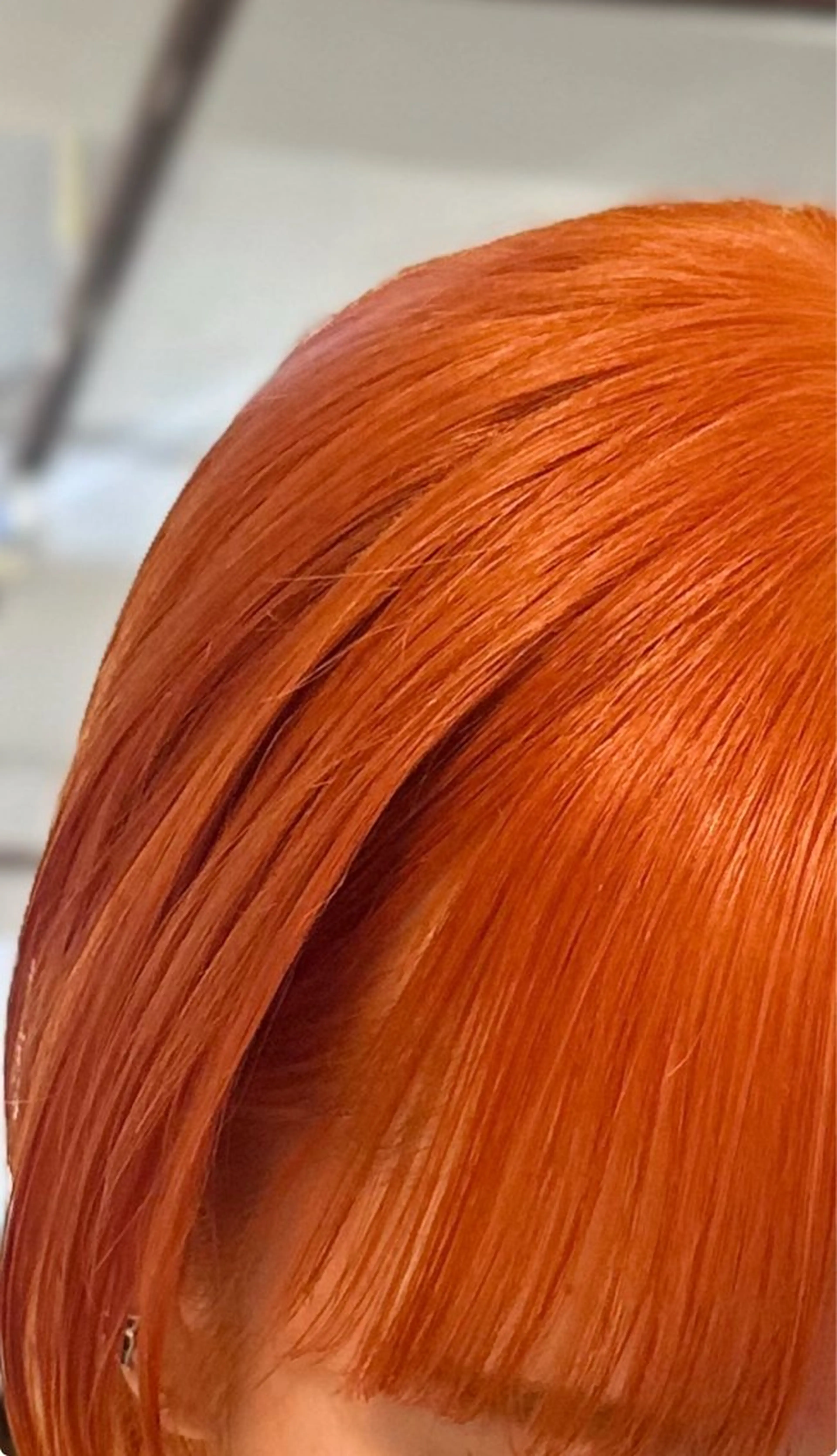 ショート カラー オレンジ AmiLi Azusaのヘアスタイル