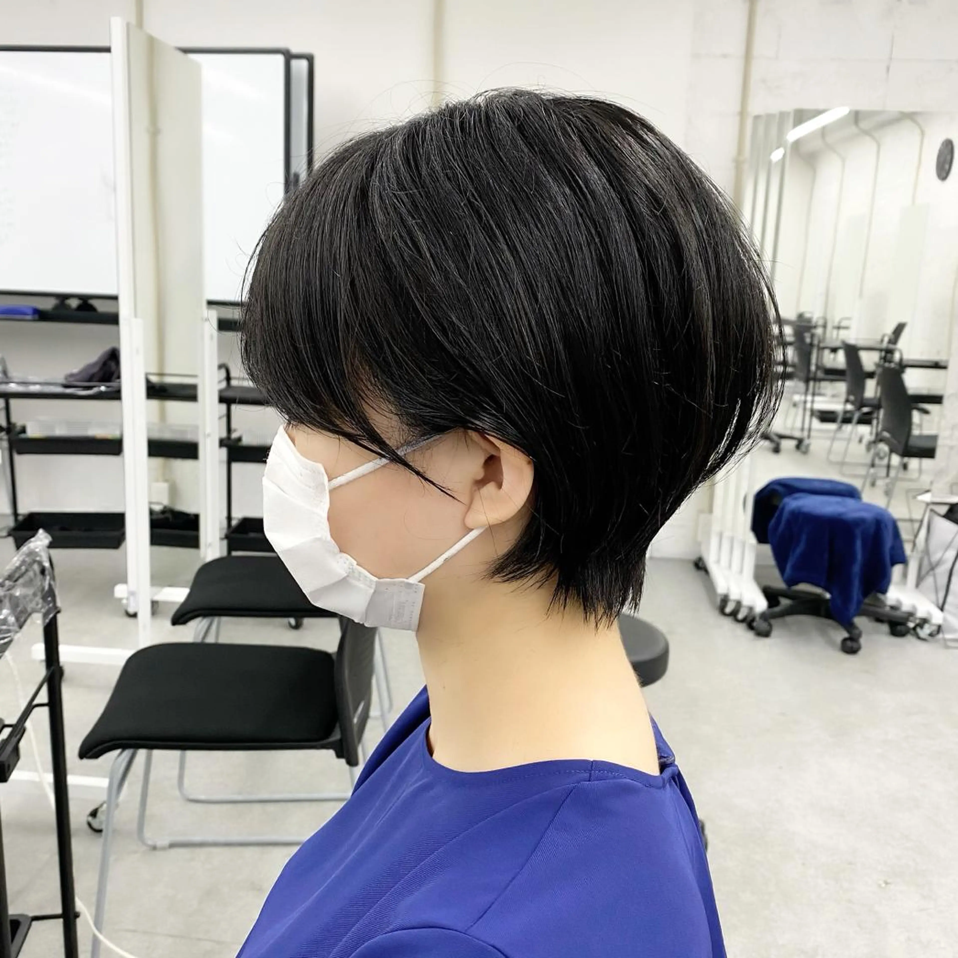 ショート カラー 💕コテ巻き風パーマ 💕KEIYA 💕のヘアスタイル